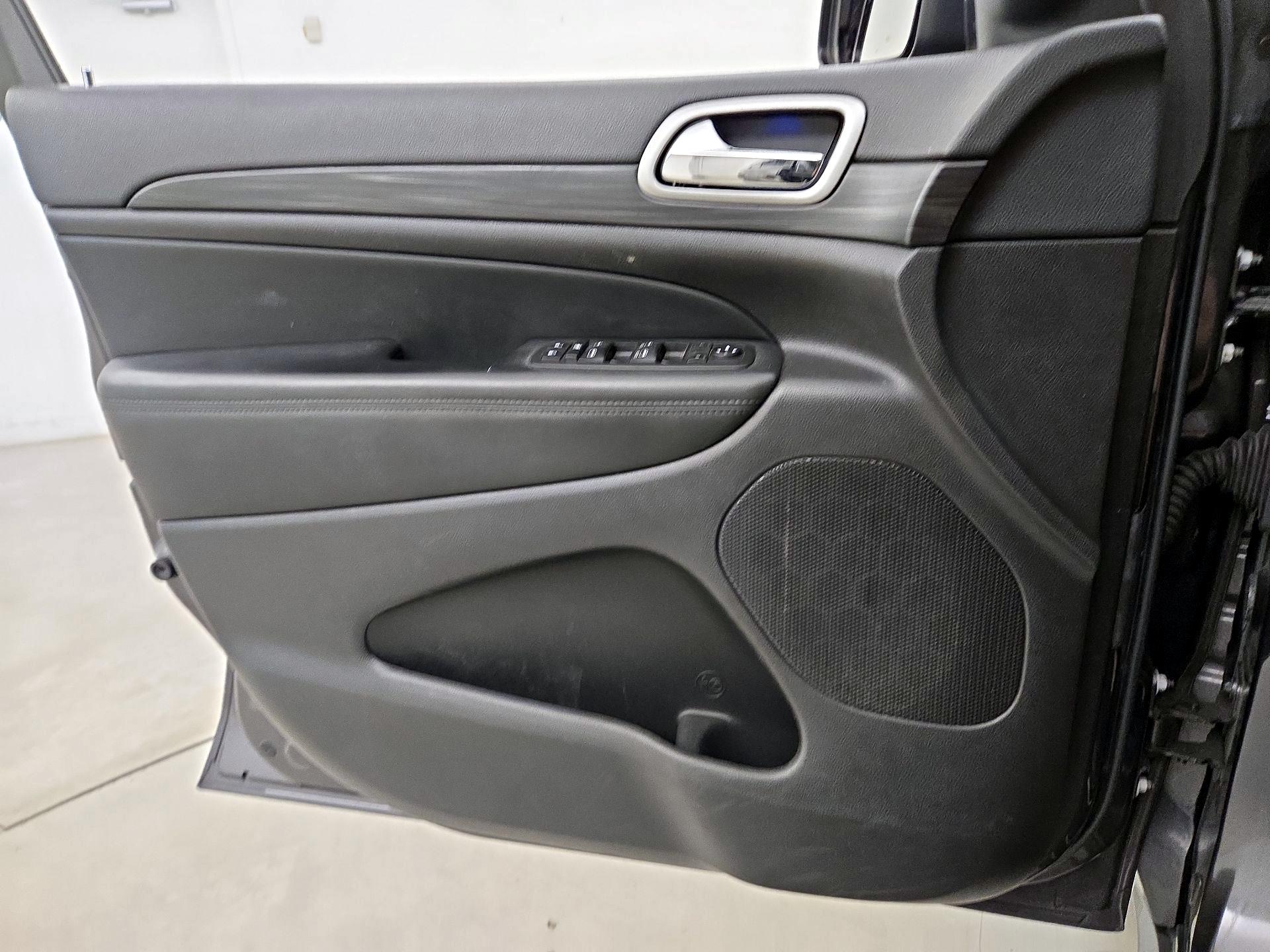 Thumbnail: 2020 Jeep Grand Cherokee - 12