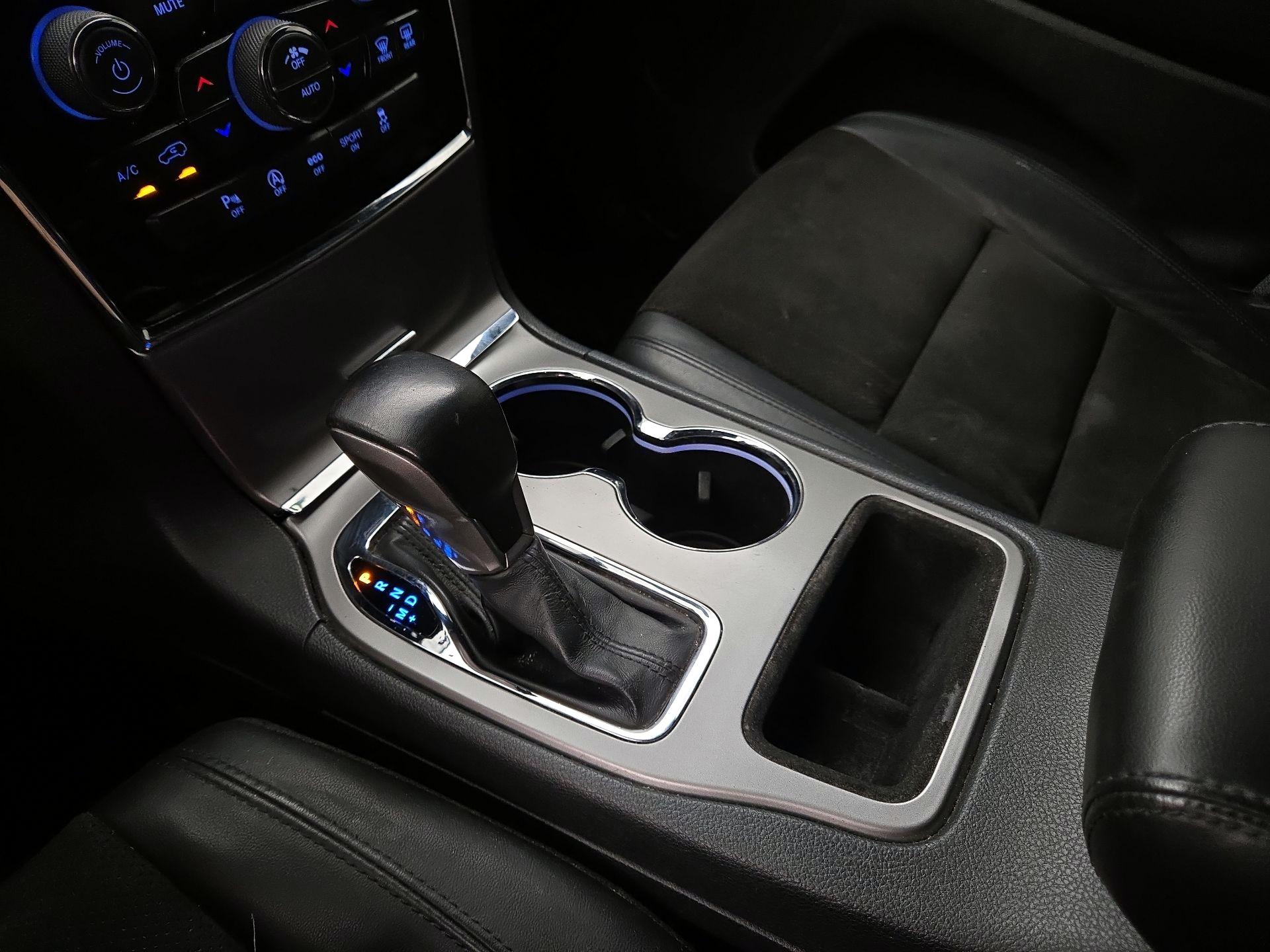 Thumbnail: 2020 Jeep Grand Cherokee - 18