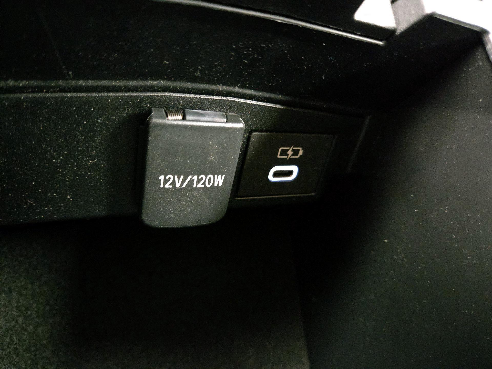 Thumbnail: 2023 Toyota Corolla - 18