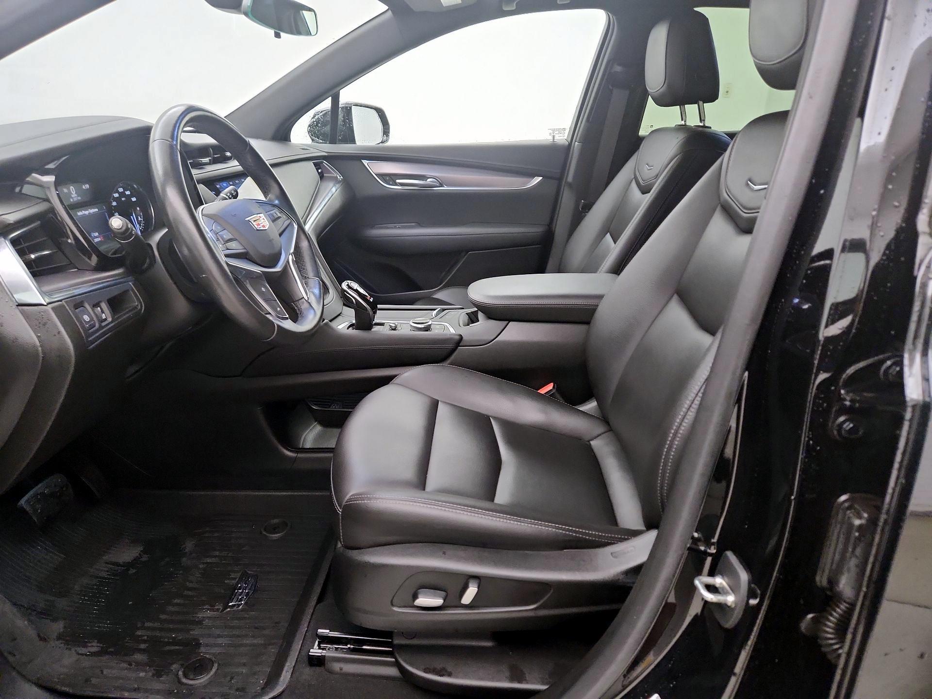 Thumbnail: 2021 Cadillac XT5 - 11