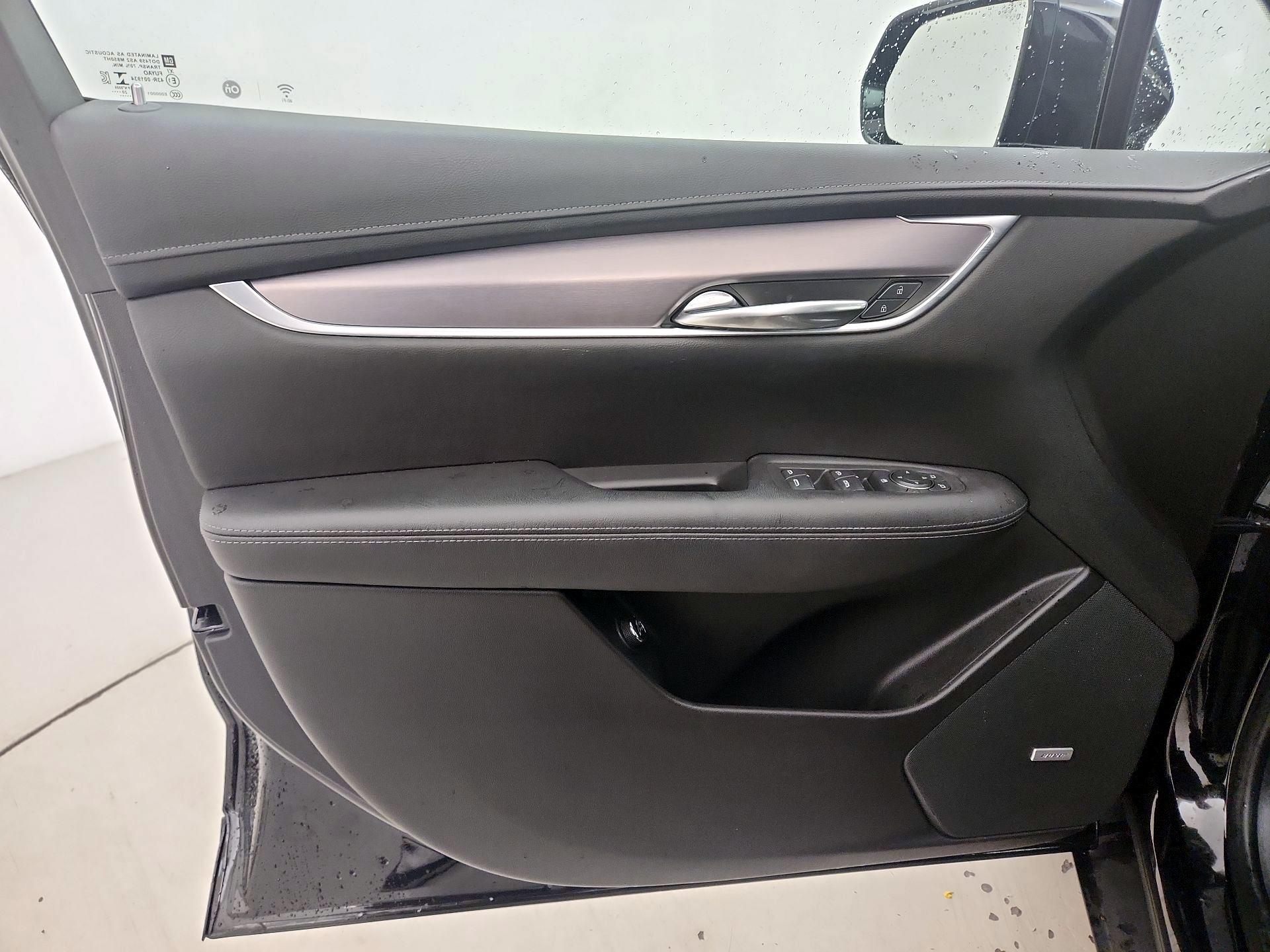 Thumbnail: 2021 Cadillac XT5 - 12