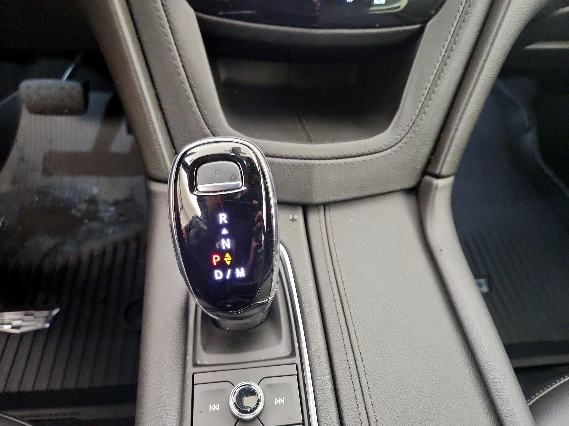 Thumbnail: 2021 Cadillac XT5 - 17