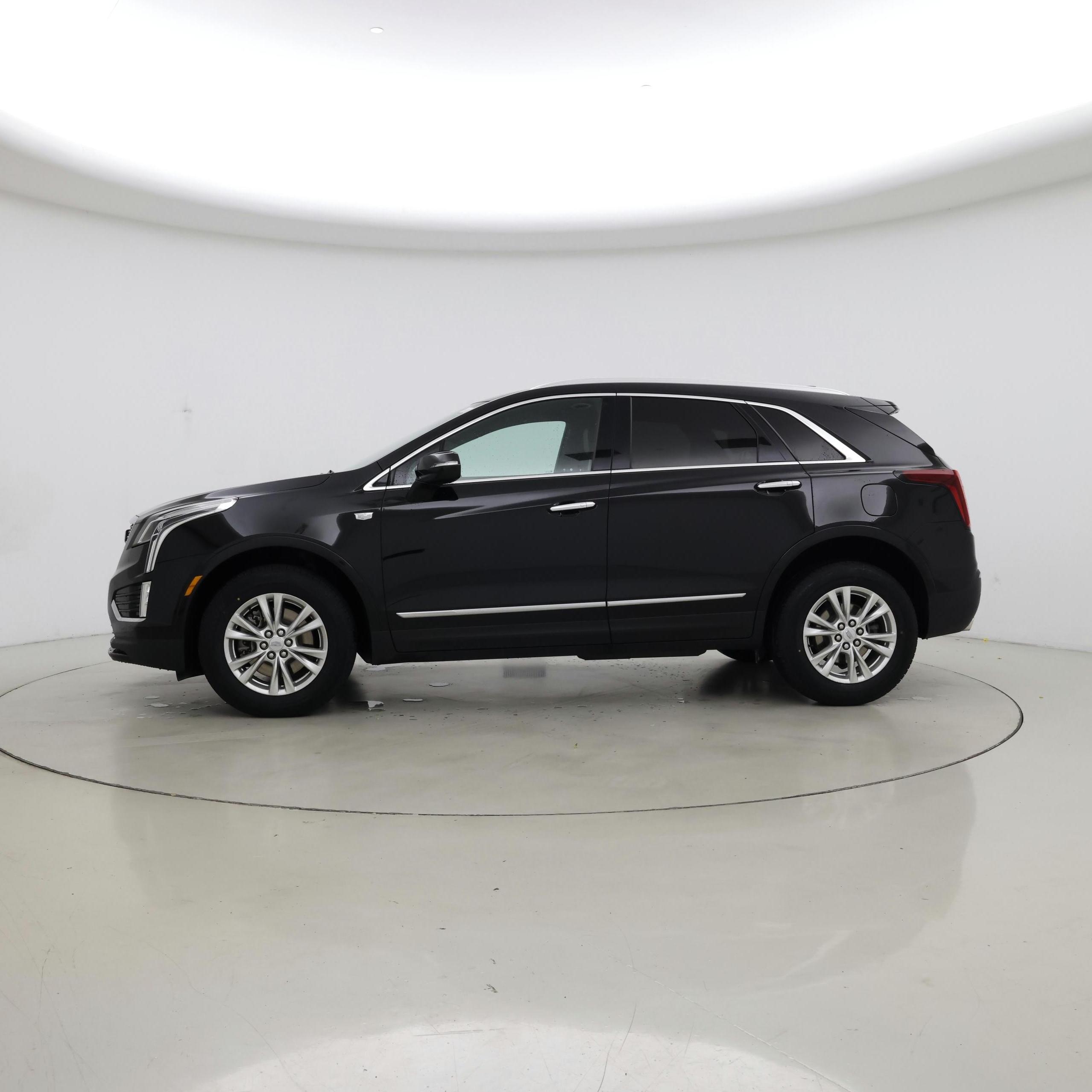 Thumbnail: 2021 Cadillac XT5 - 3