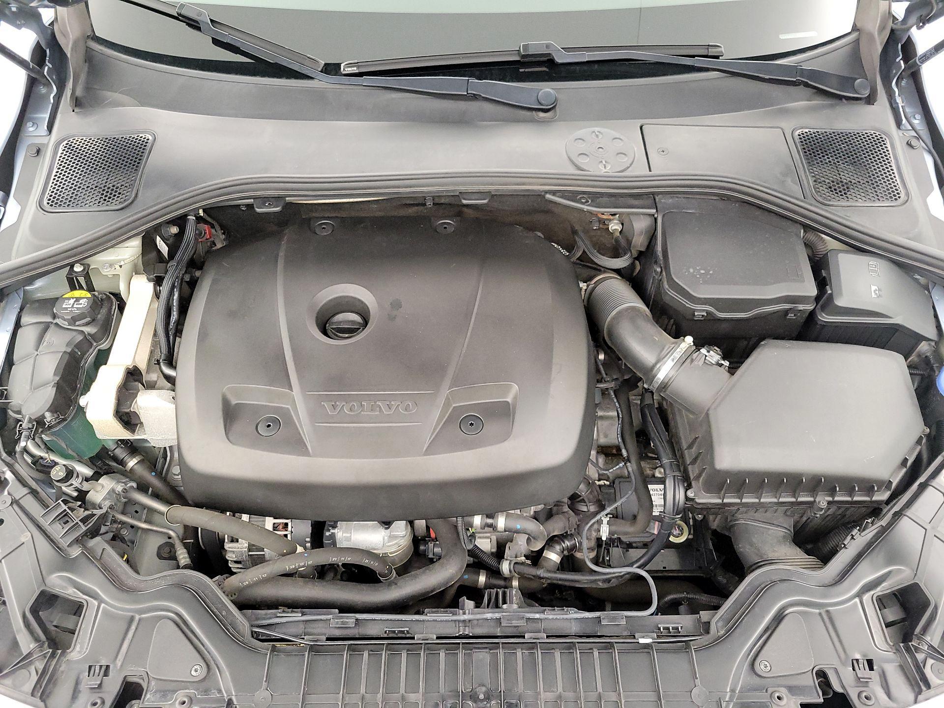 Thumbnail: 2018 Volvo S60 - 19