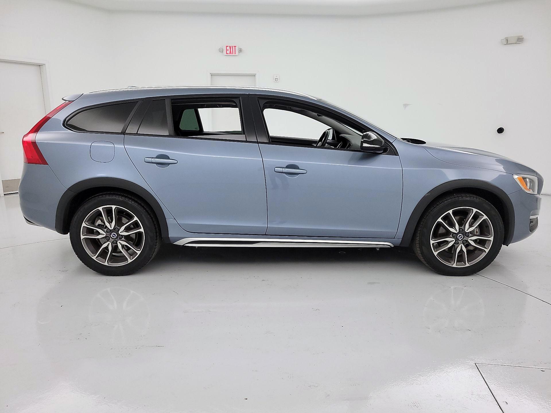 Thumbnail: 2018 Volvo S60 - 4