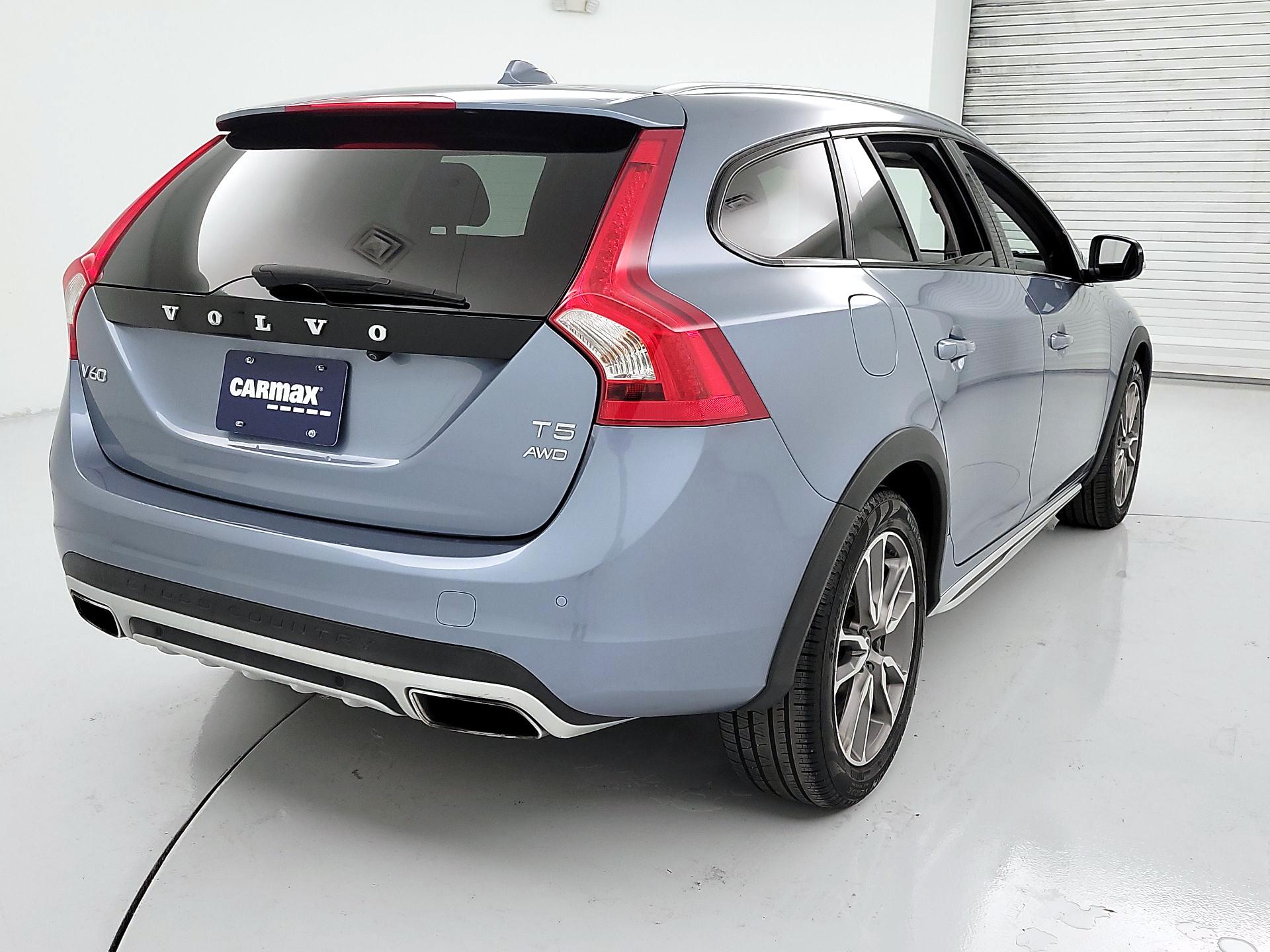 Thumbnail: 2018 Volvo S60 - 5