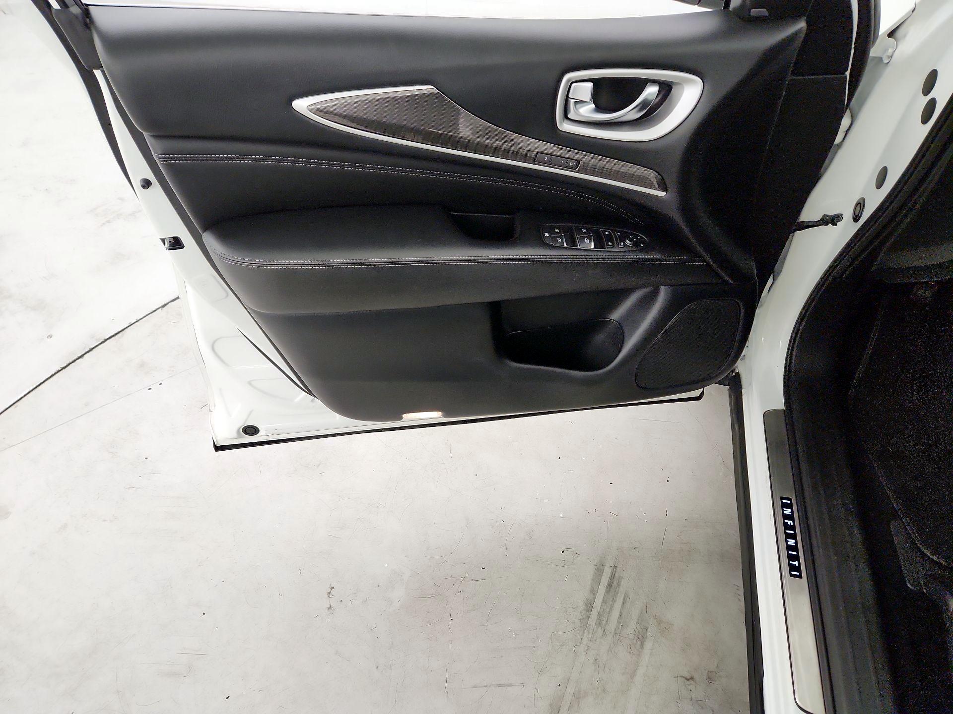 Thumbnail: 2020 INFINITI QX60 - 12