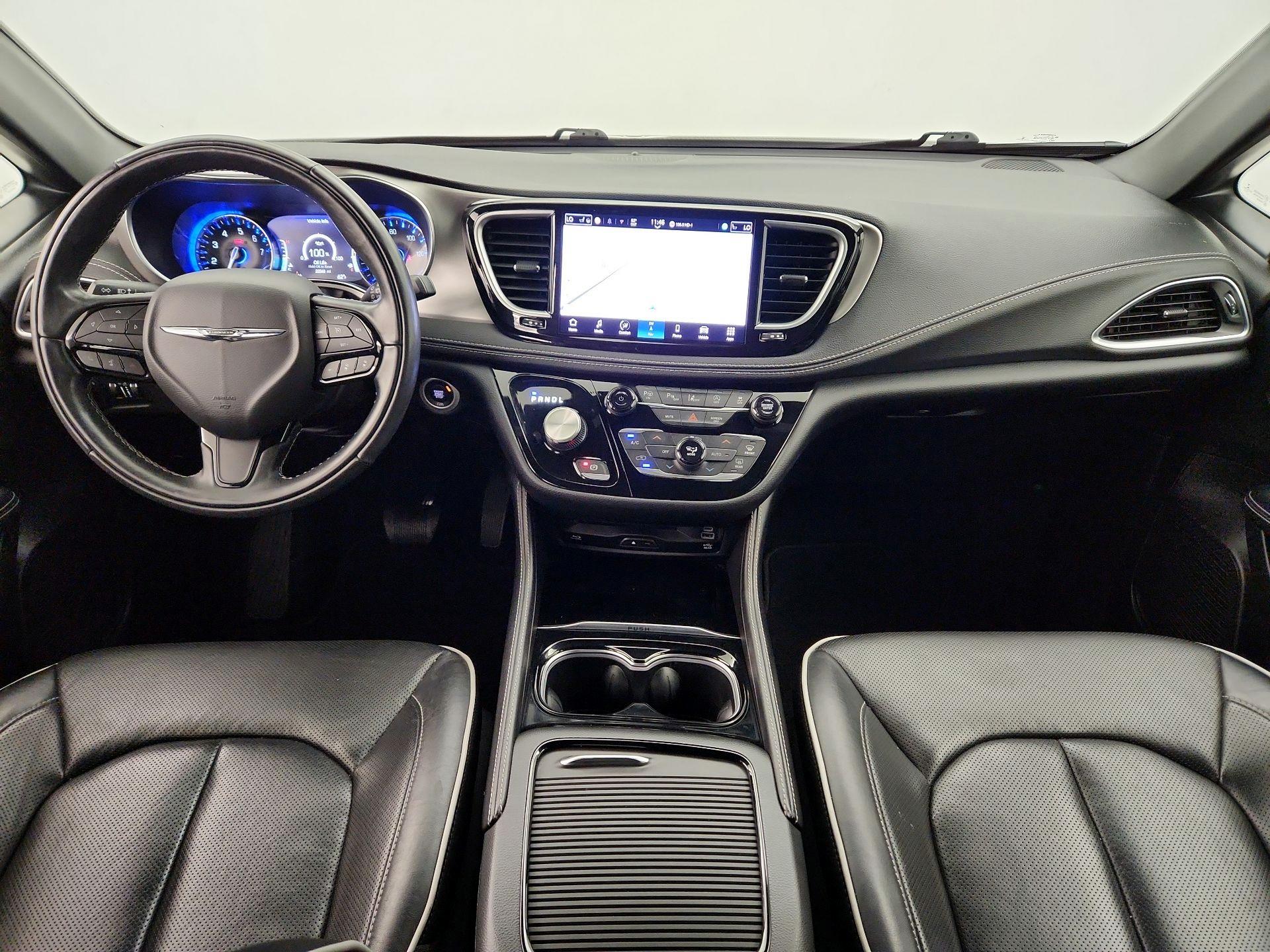 Thumbnail: 2022 Chrysler Pacifica - 9