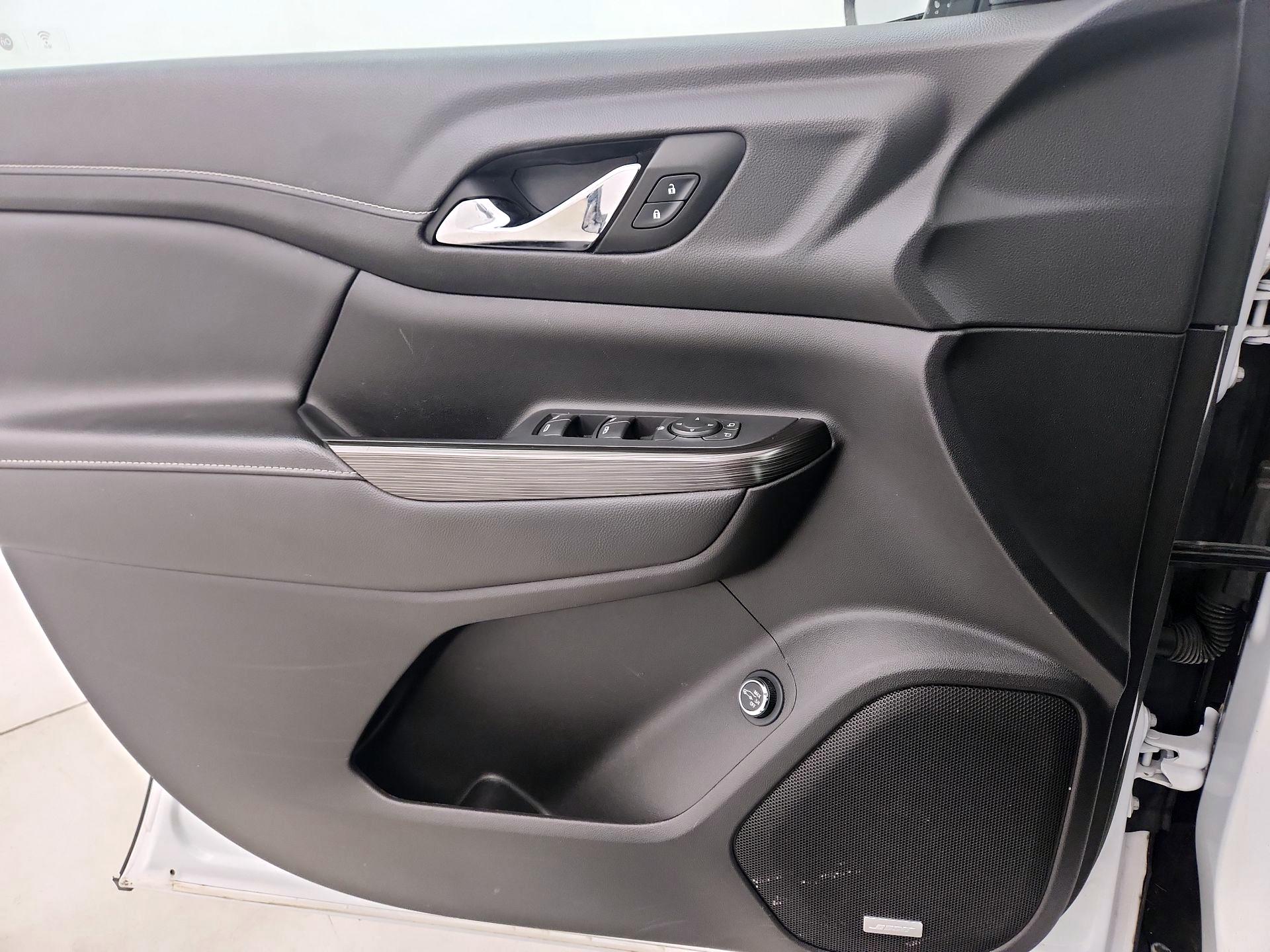 Thumbnail: 2023 GMC Acadia - 12