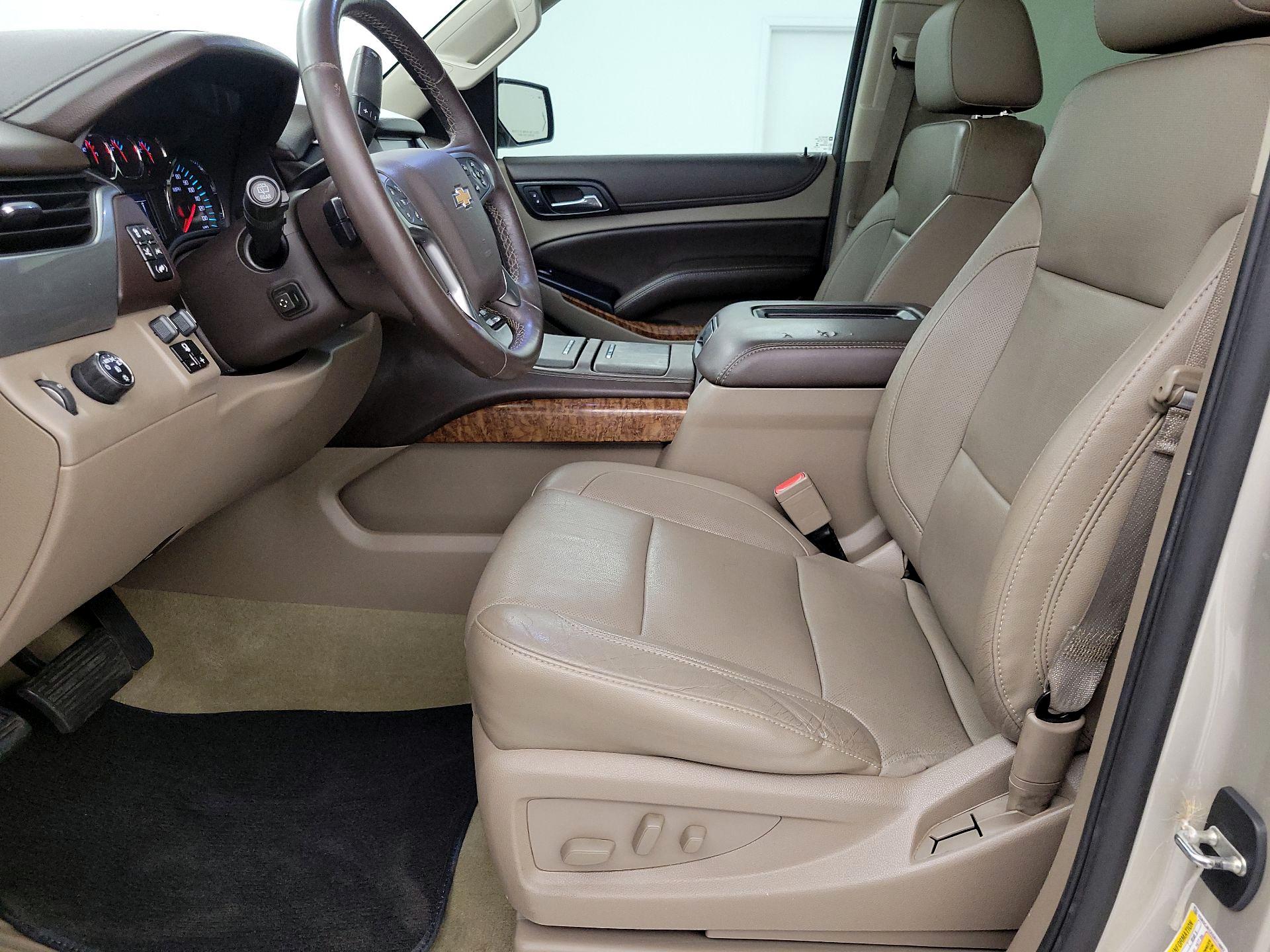 Thumbnail: 2016 Chevrolet Suburban - 11