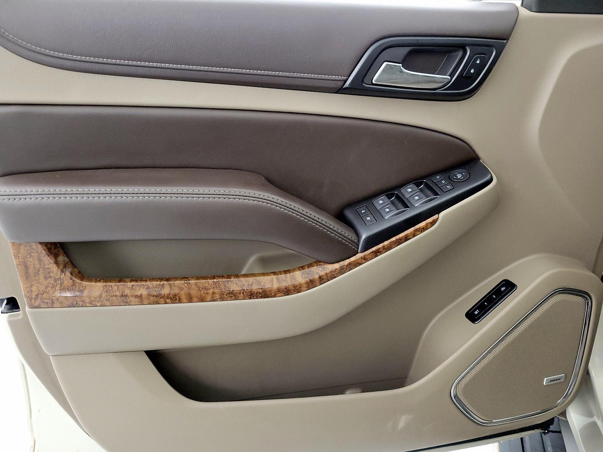 Thumbnail: 2016 Chevrolet Suburban - 12