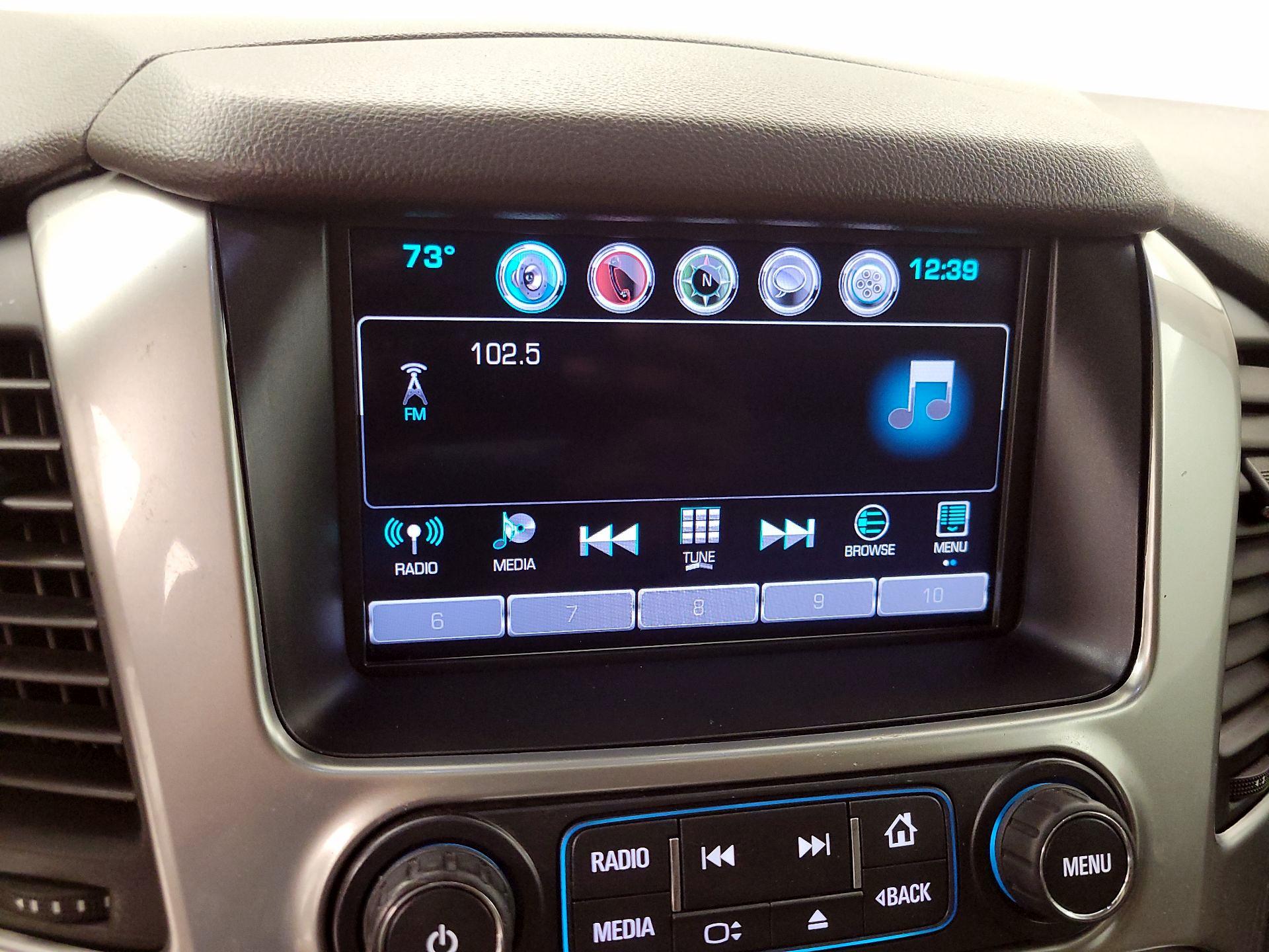 Thumbnail: 2016 Chevrolet Suburban - 16
