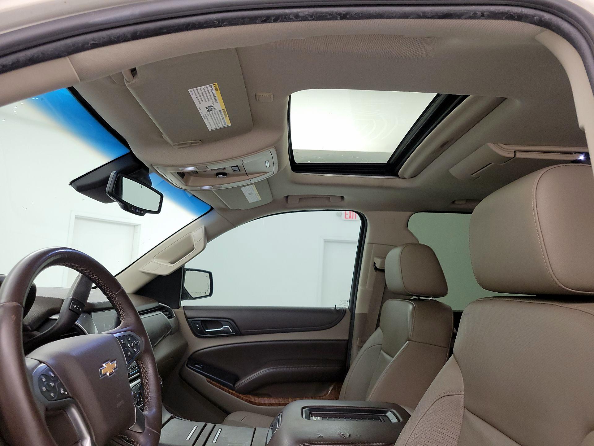 Thumbnail: 2016 Chevrolet Suburban - 20
