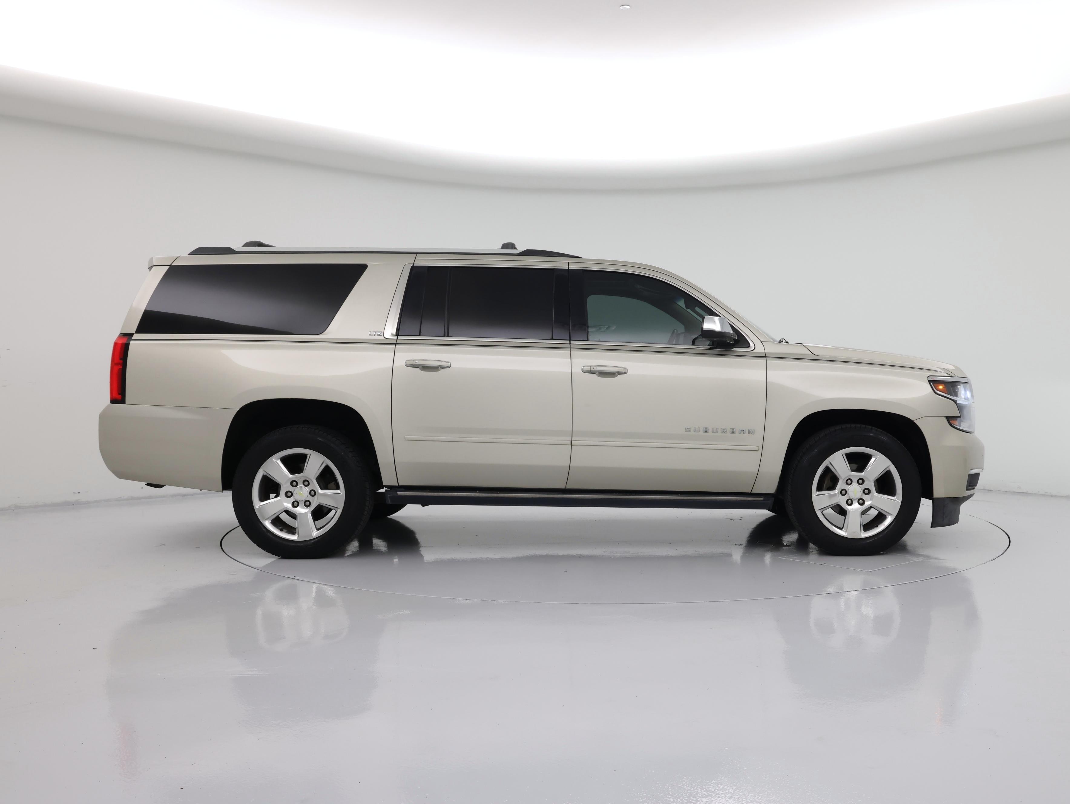 Thumbnail: 2016 Chevrolet Suburban - 7