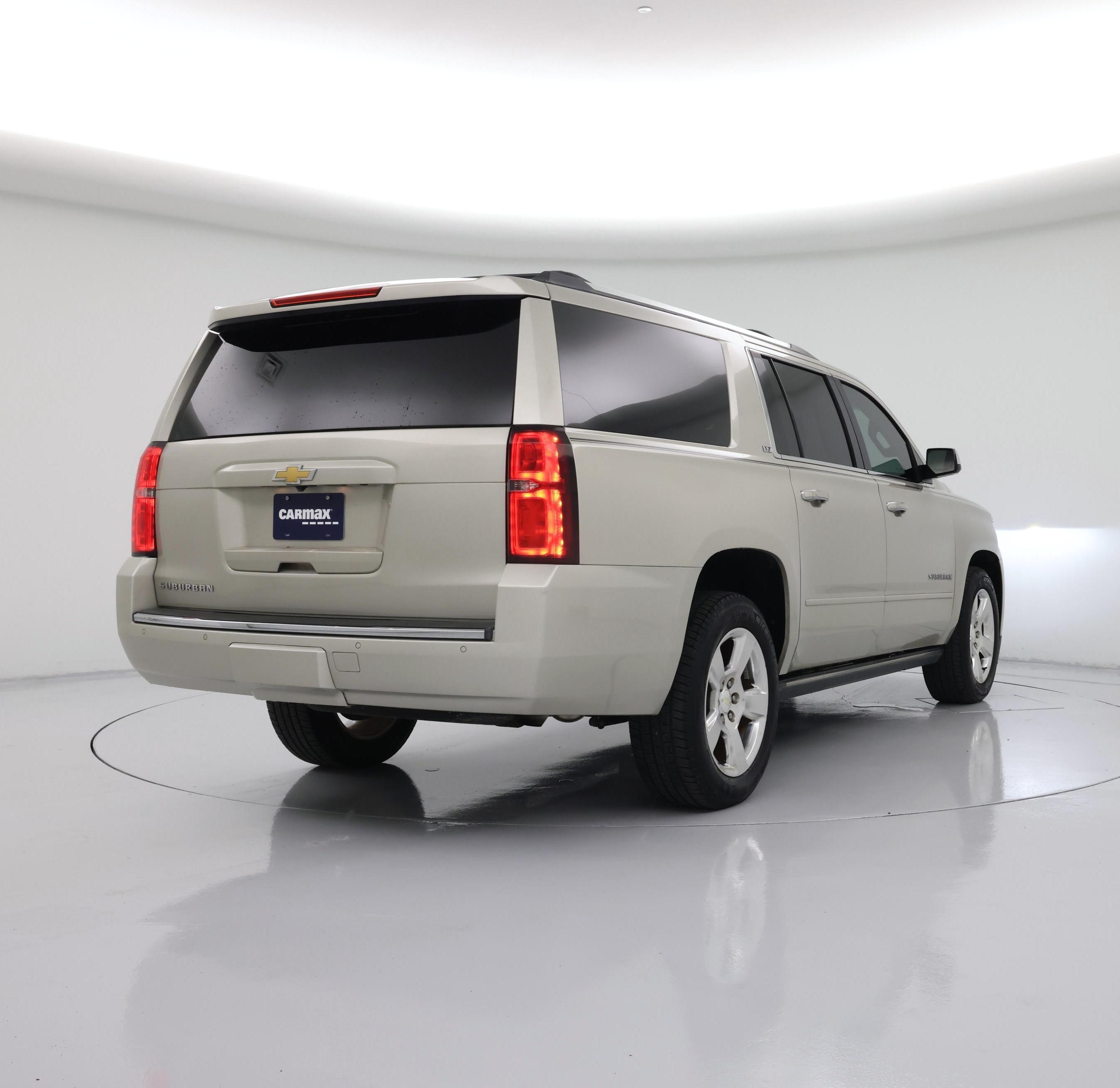 Thumbnail: 2016 Chevrolet Suburban - 8