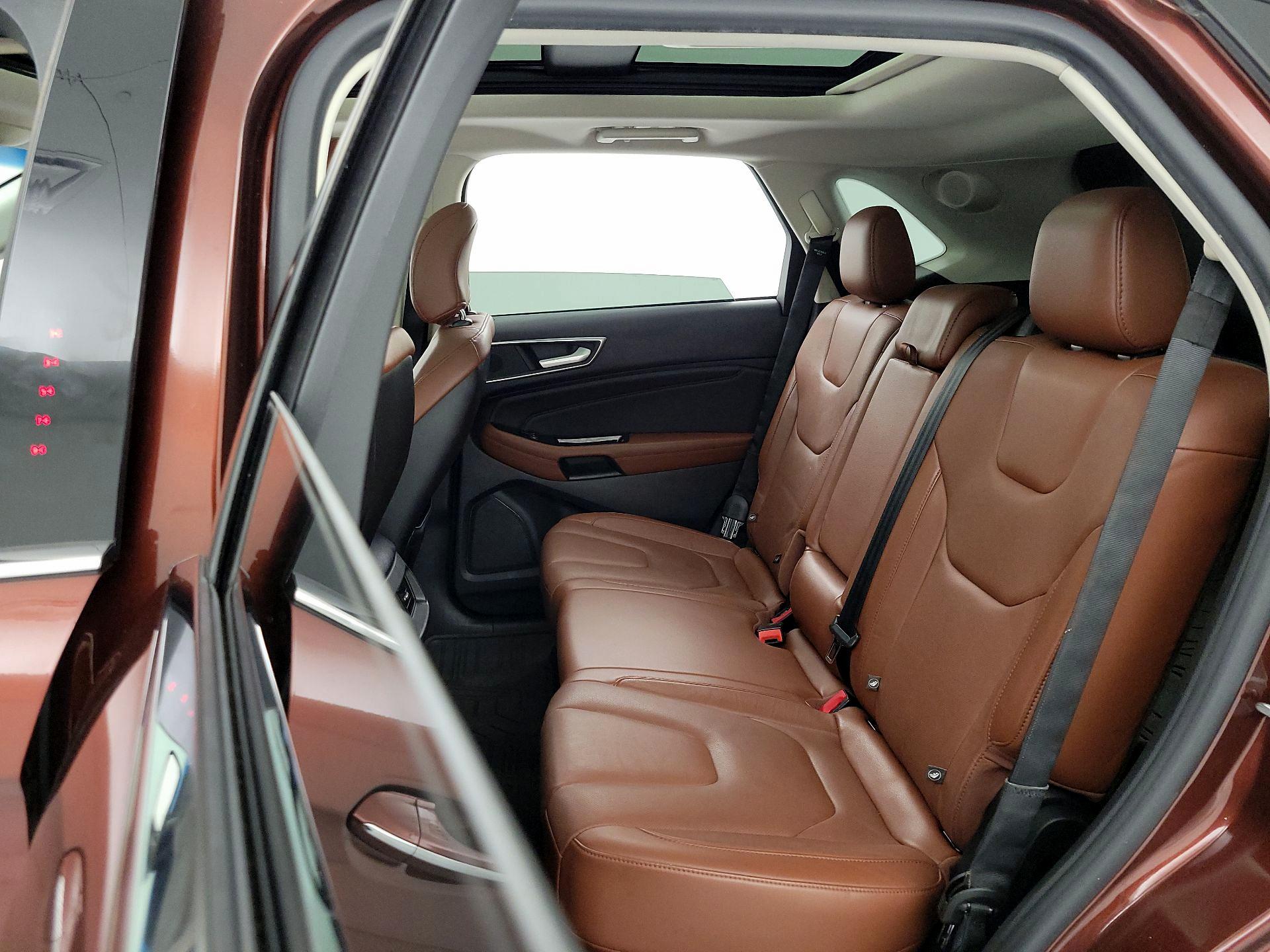 Thumbnail: 2016 Ford Edge - 19