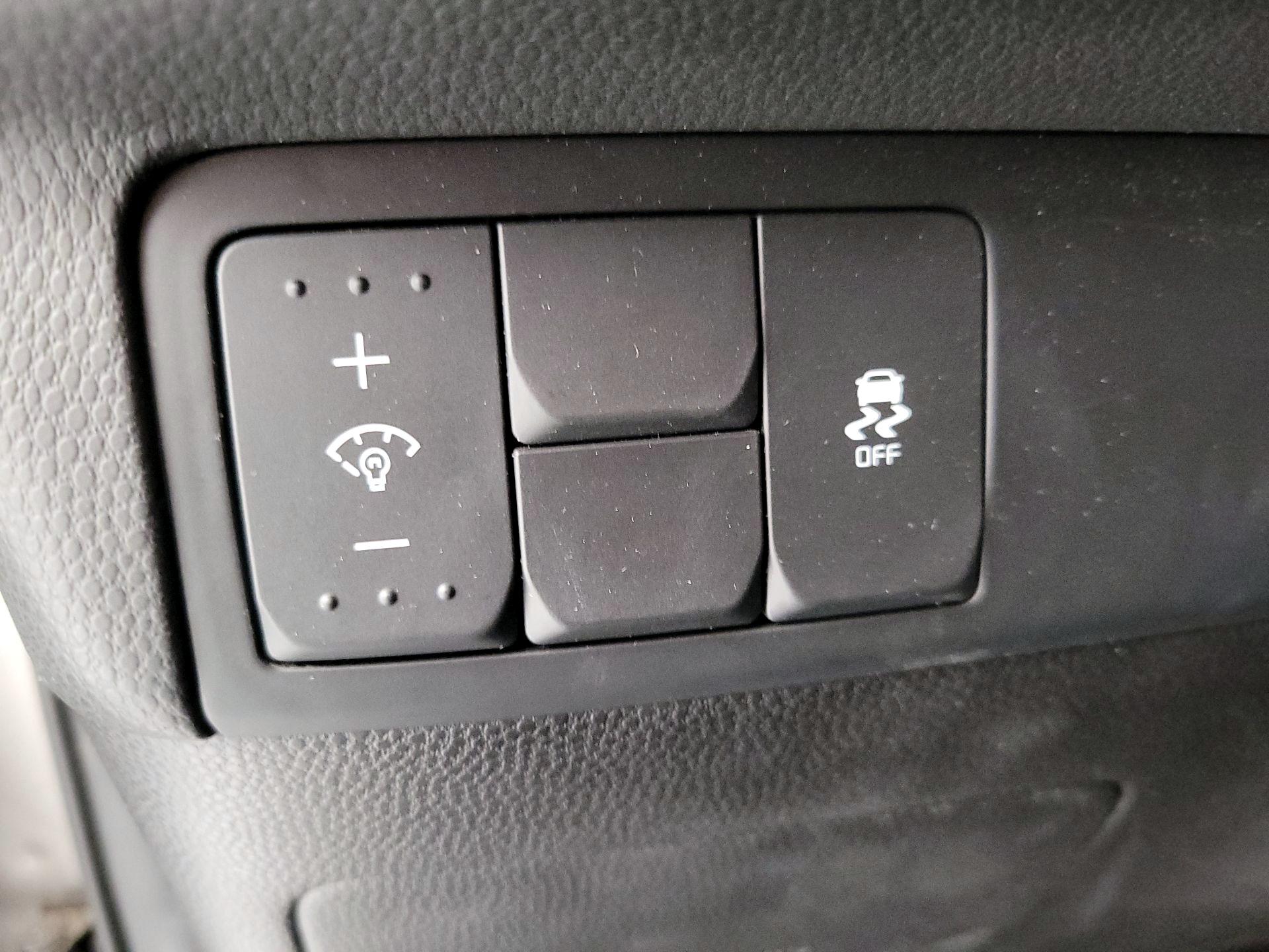 Thumbnail: 2016 Kia Soul - 11