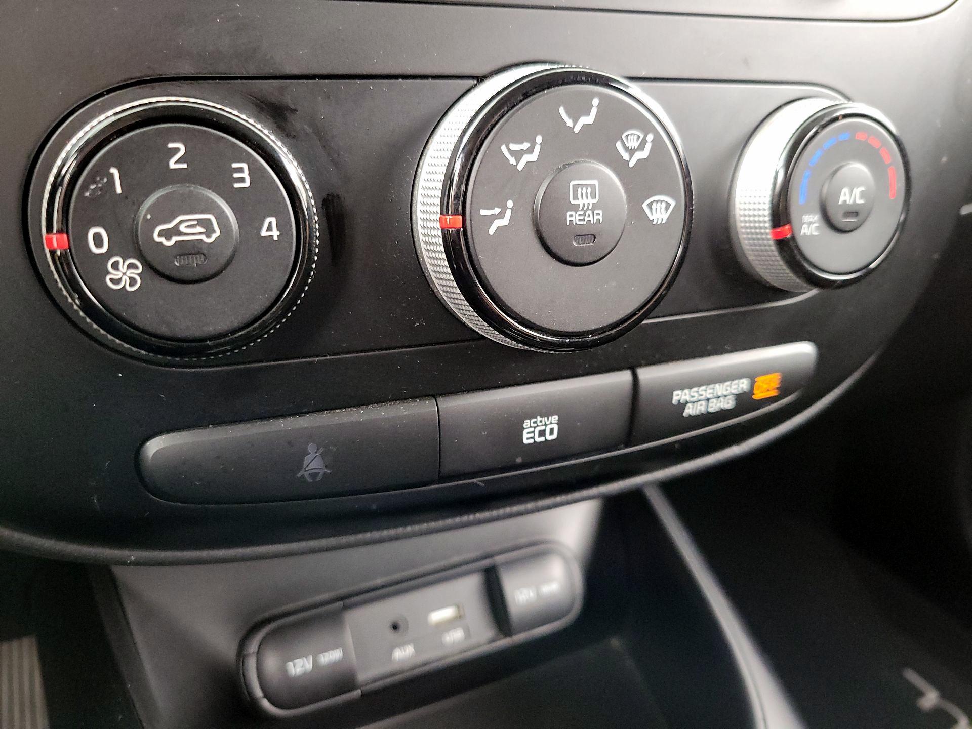 Thumbnail: 2016 Kia Soul - 14