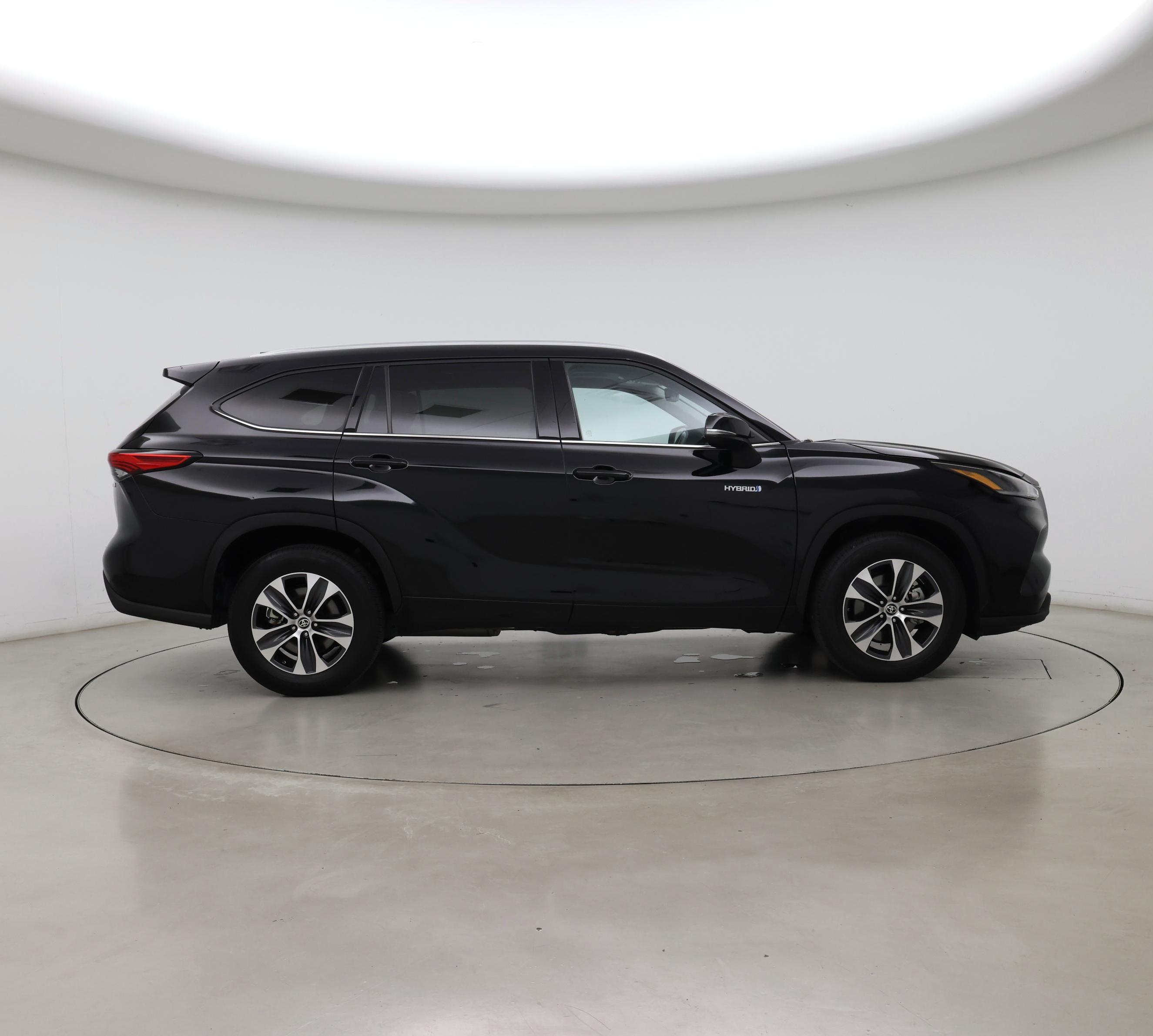 Thumbnail: 2021 Toyota Highlander - 7