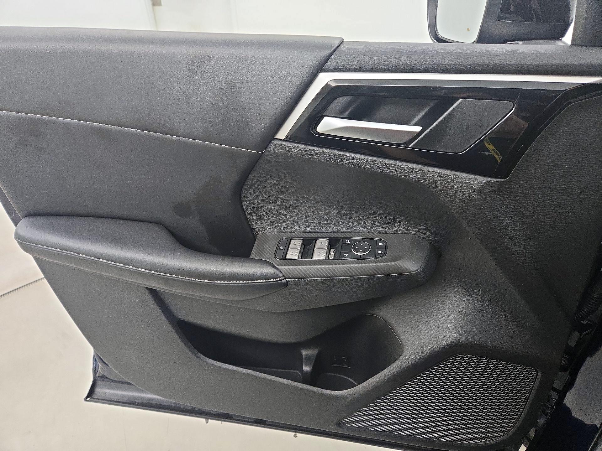 Thumbnail: 2022 Mitsubishi Outlander - 12