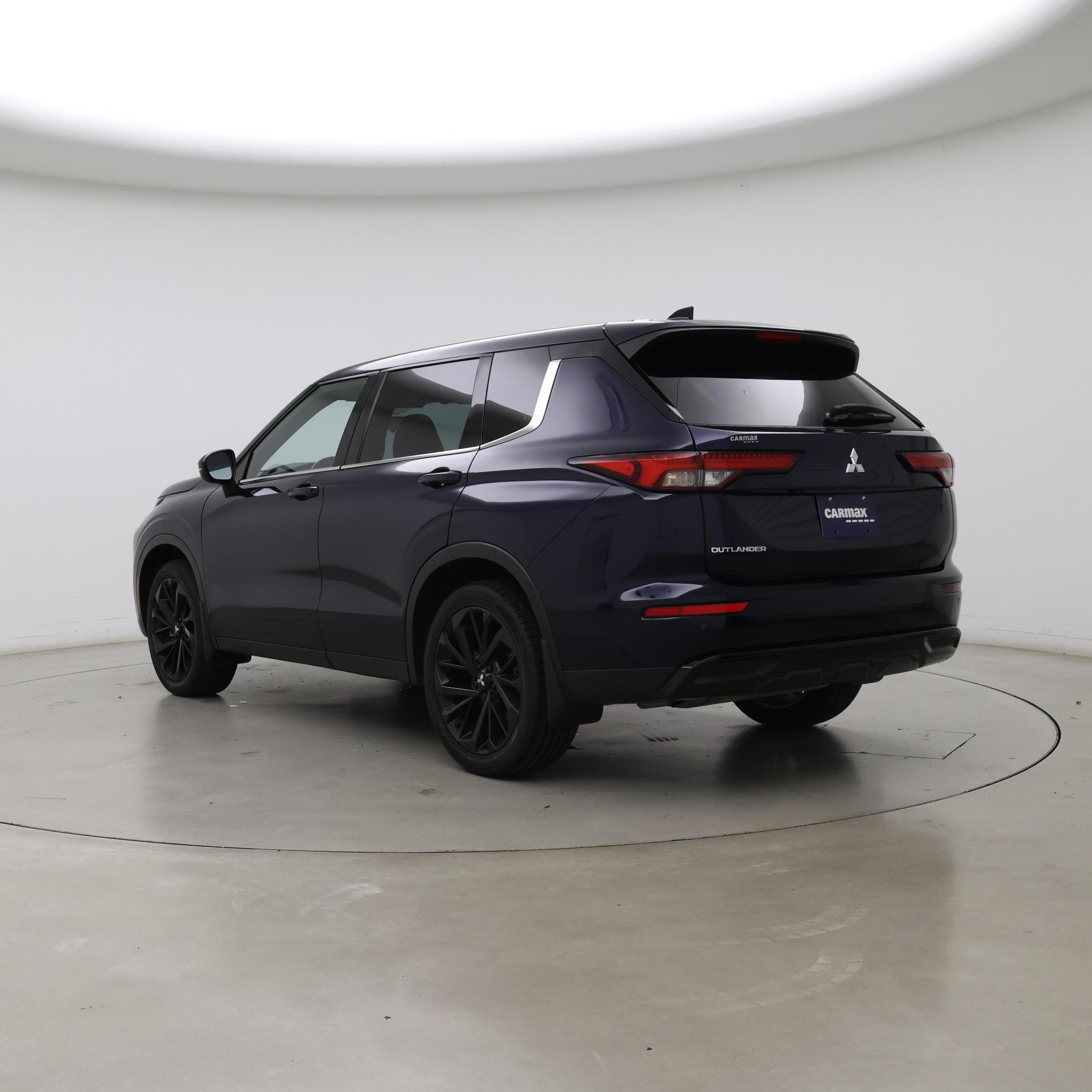 Thumbnail: 2022 Mitsubishi Outlander - 2