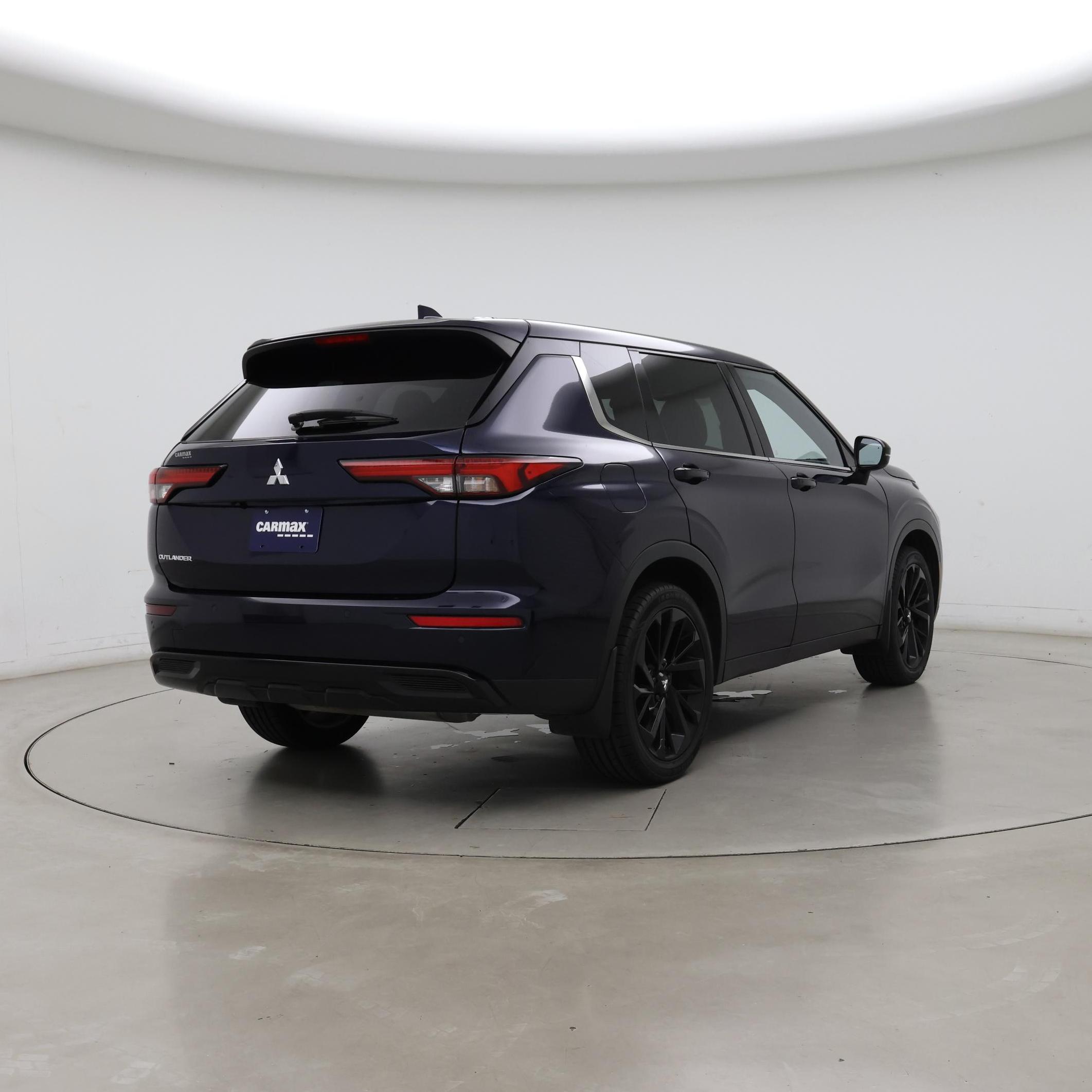 Thumbnail: 2022 Mitsubishi Outlander - 8
