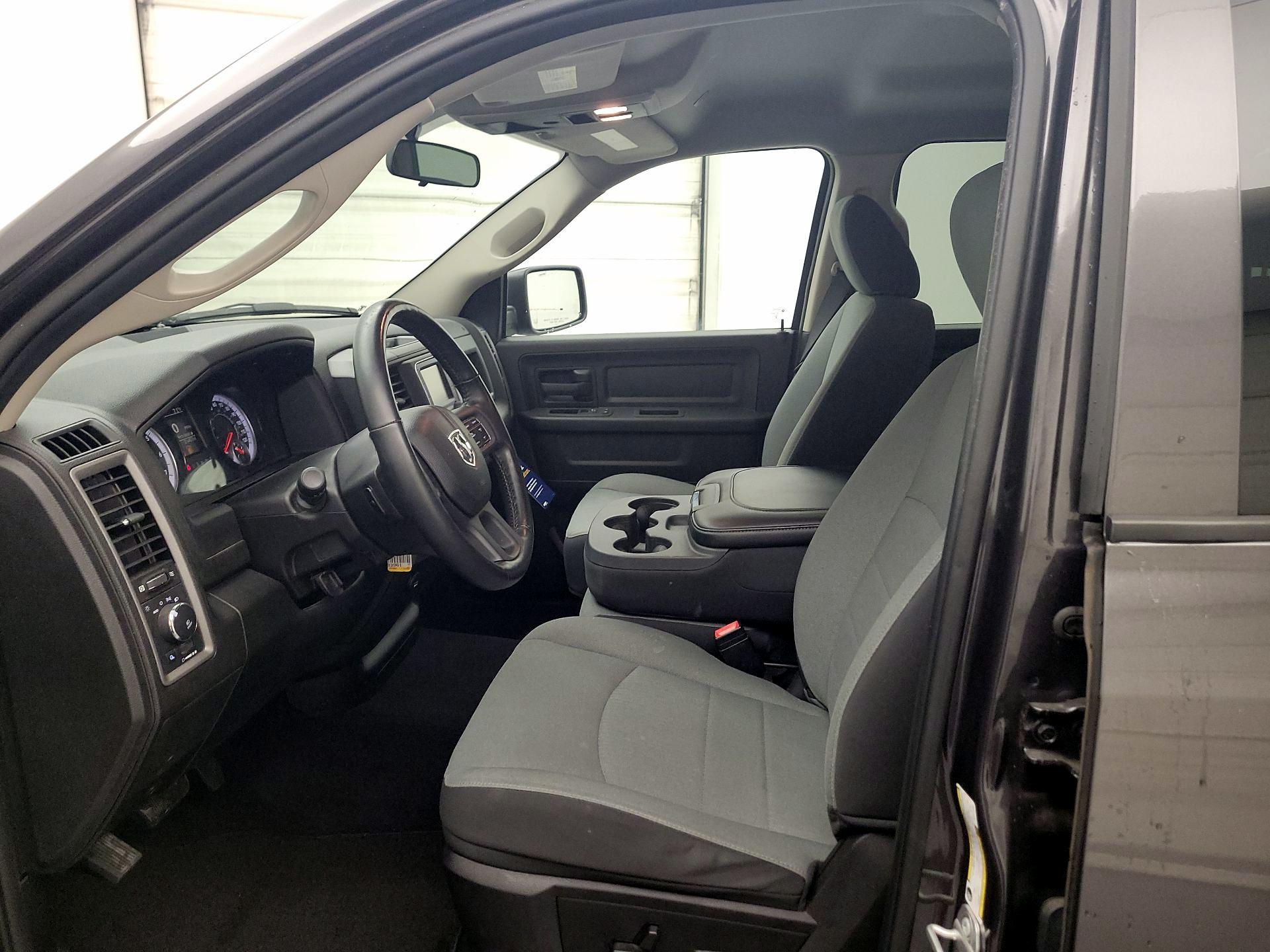Thumbnail: 2022 RAM 1500 Classic - 11