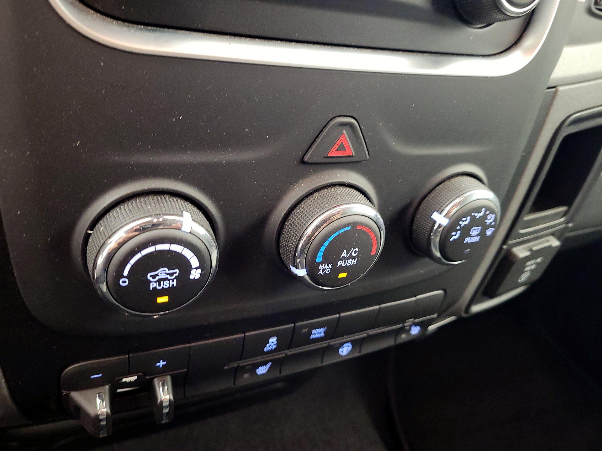 Thumbnail: 2022 RAM 1500 Classic - 14