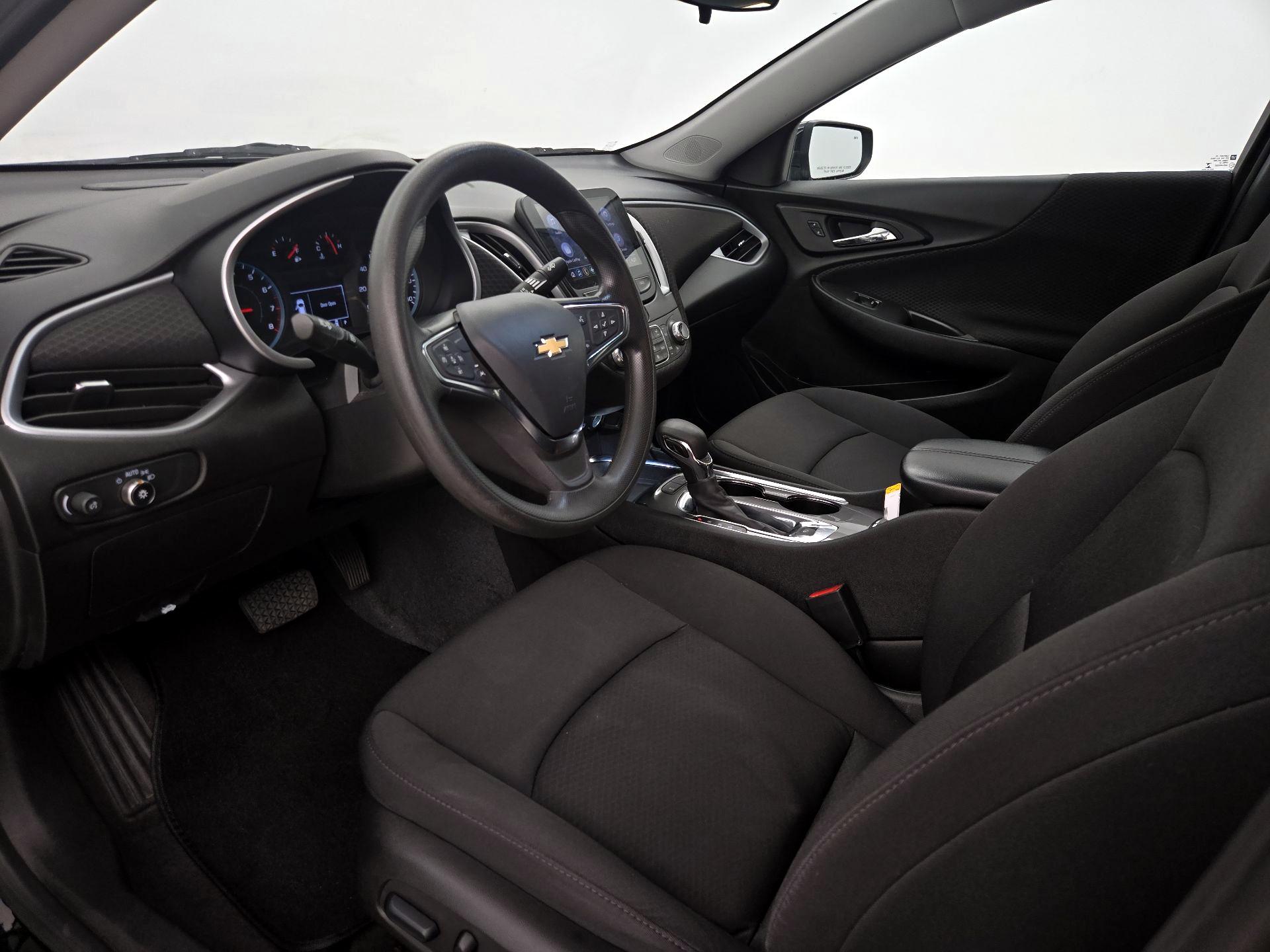 Thumbnail: 2023 Chevrolet Malibu - 11