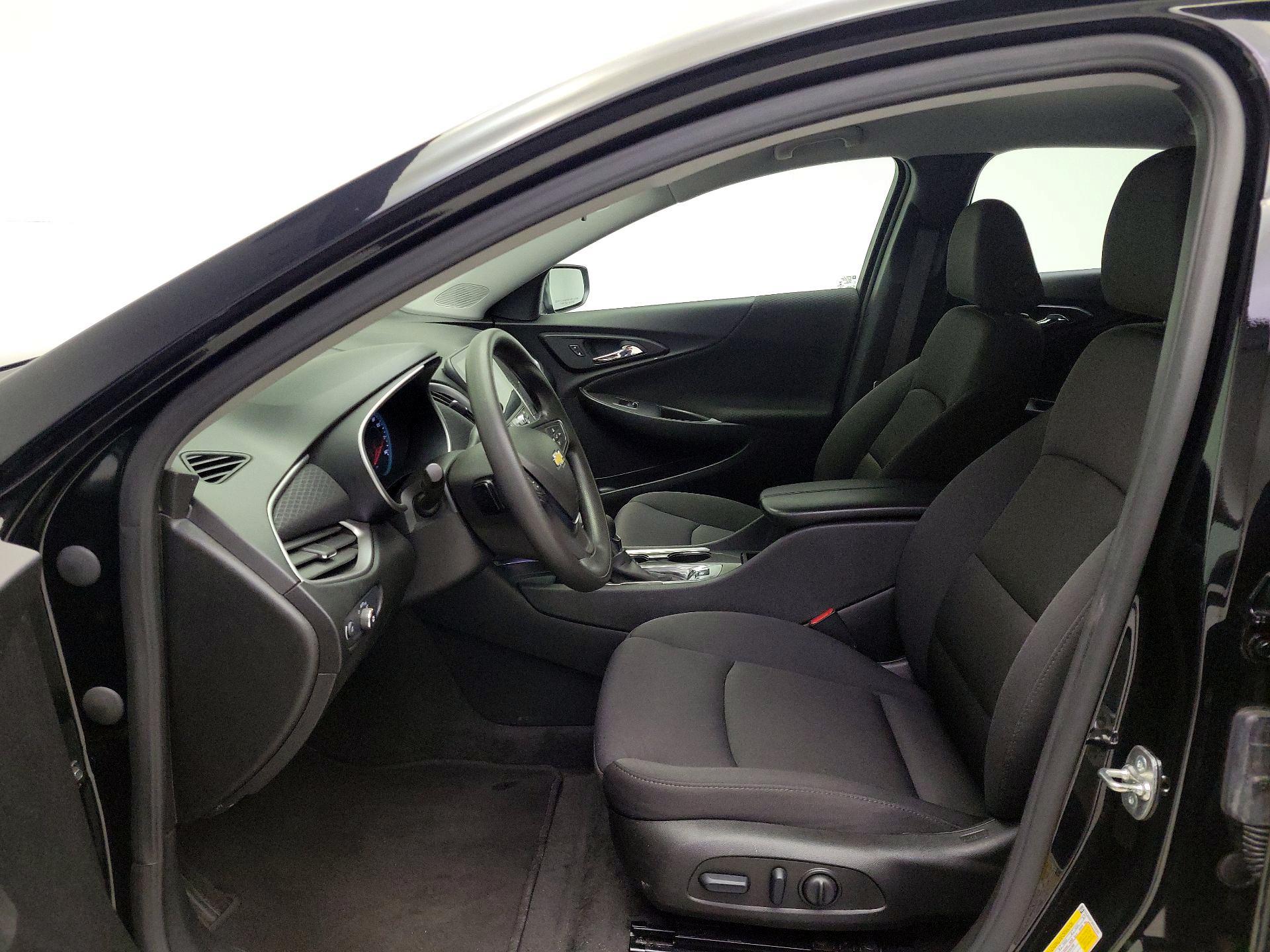 Thumbnail: 2024 Chevrolet Malibu - 11