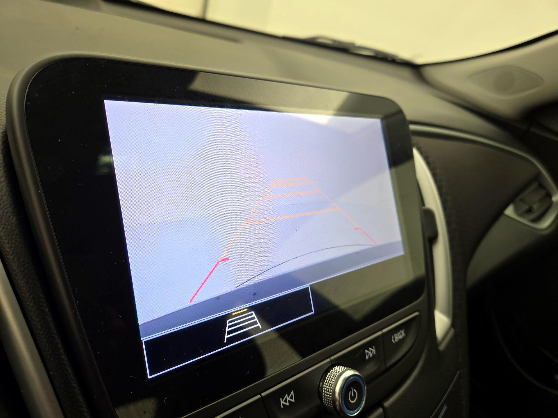 Thumbnail: 2023 Chevrolet Malibu - 14