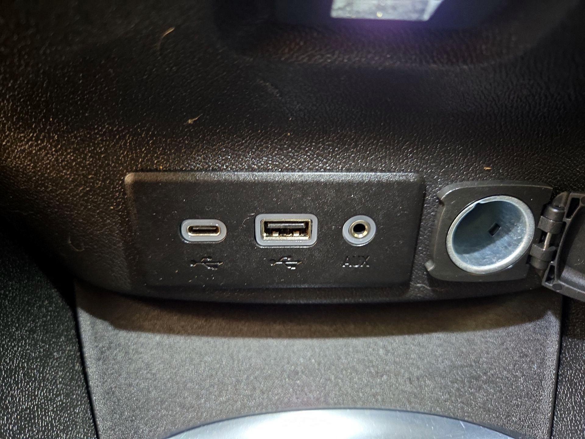 Thumbnail: 2023 Chevrolet Malibu - 18