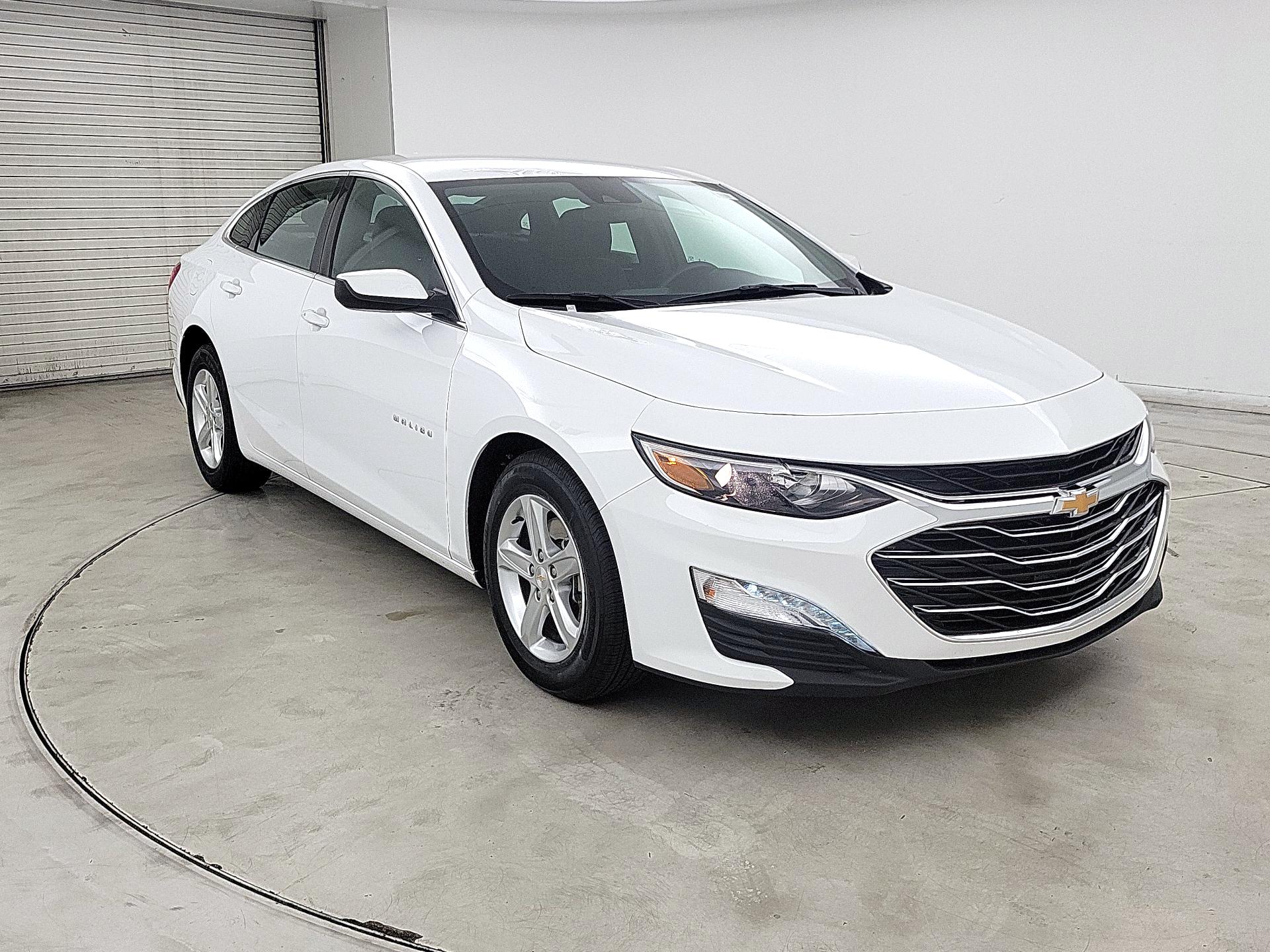 Thumbnail: 2024 Chevrolet Malibu - 3