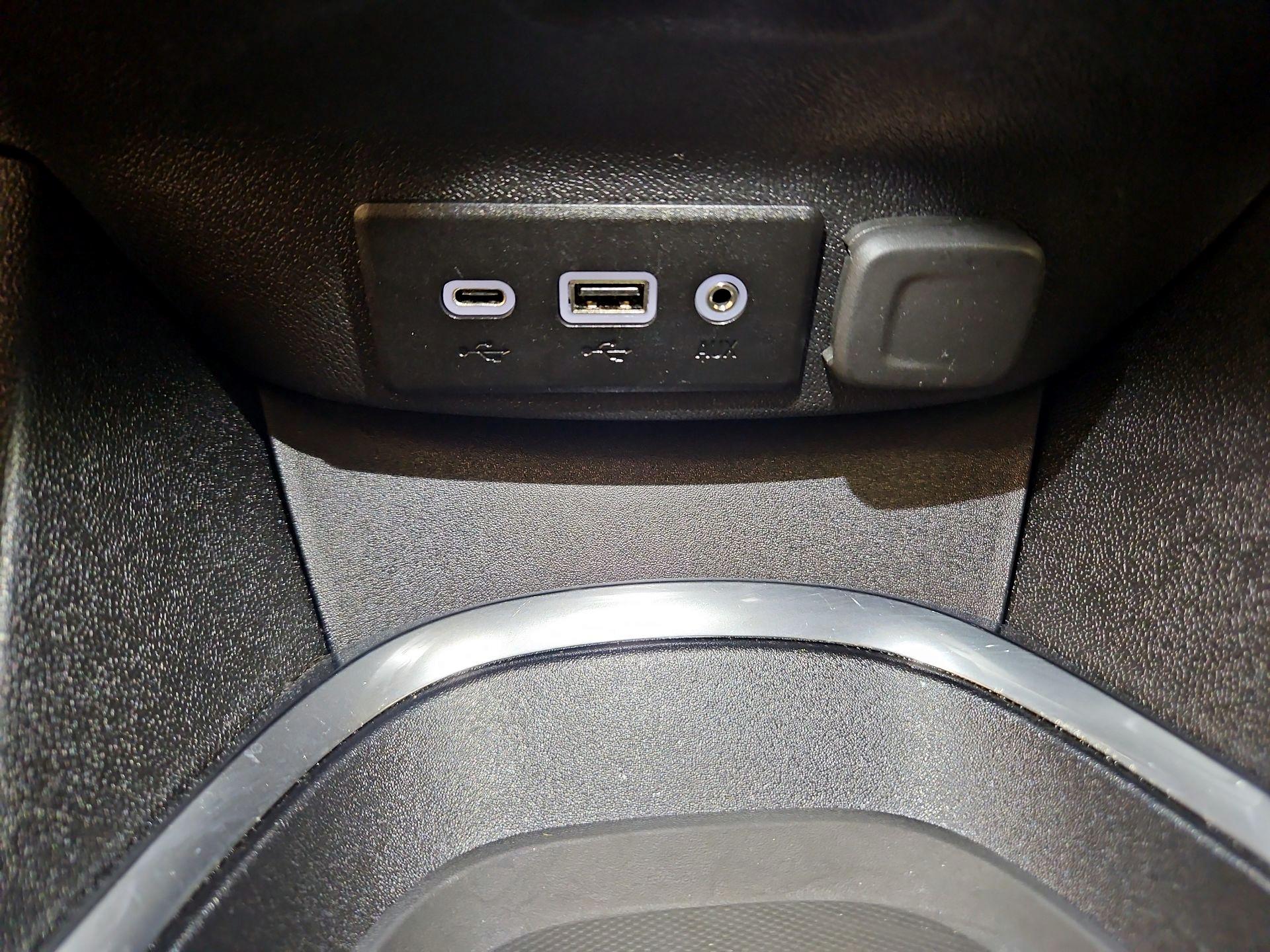 Thumbnail: 2024 Chevrolet Malibu - 18