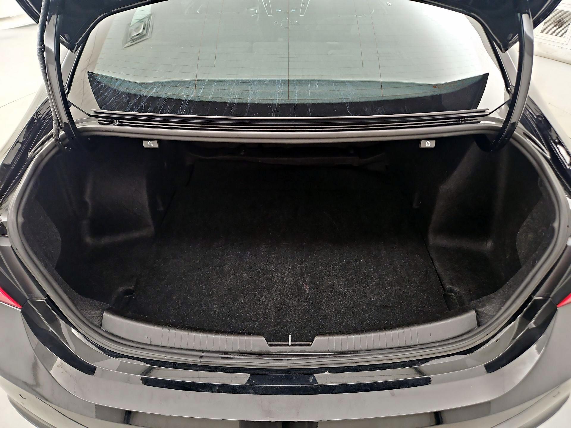 Thumbnail: 2024 Chevrolet Malibu - 20