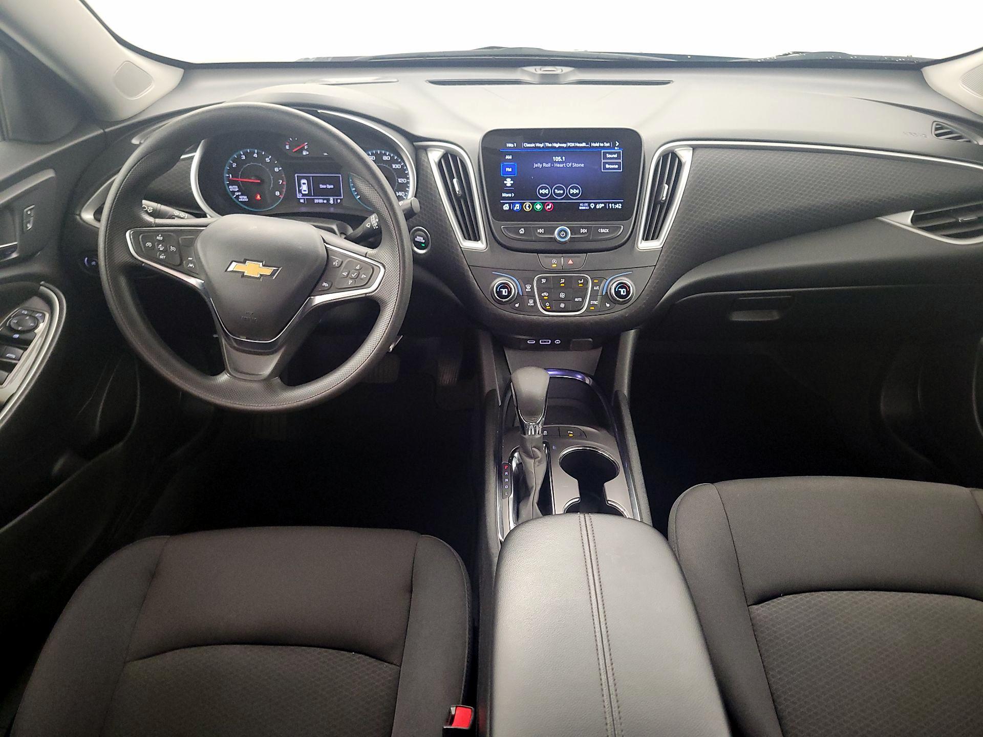 Thumbnail: 2024 Chevrolet Malibu - 9