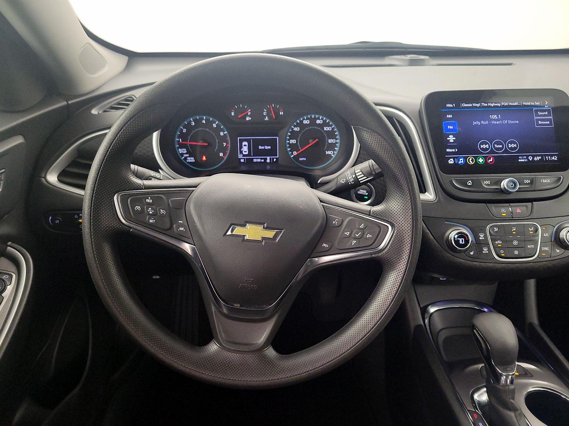 Thumbnail: 2024 Chevrolet Malibu - 10