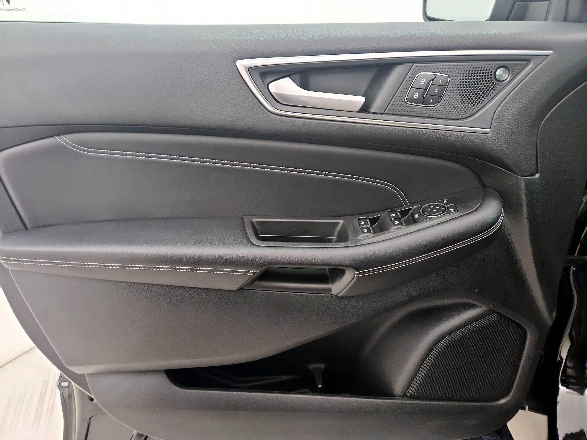 Thumbnail: 2022 Ford Edge - 12