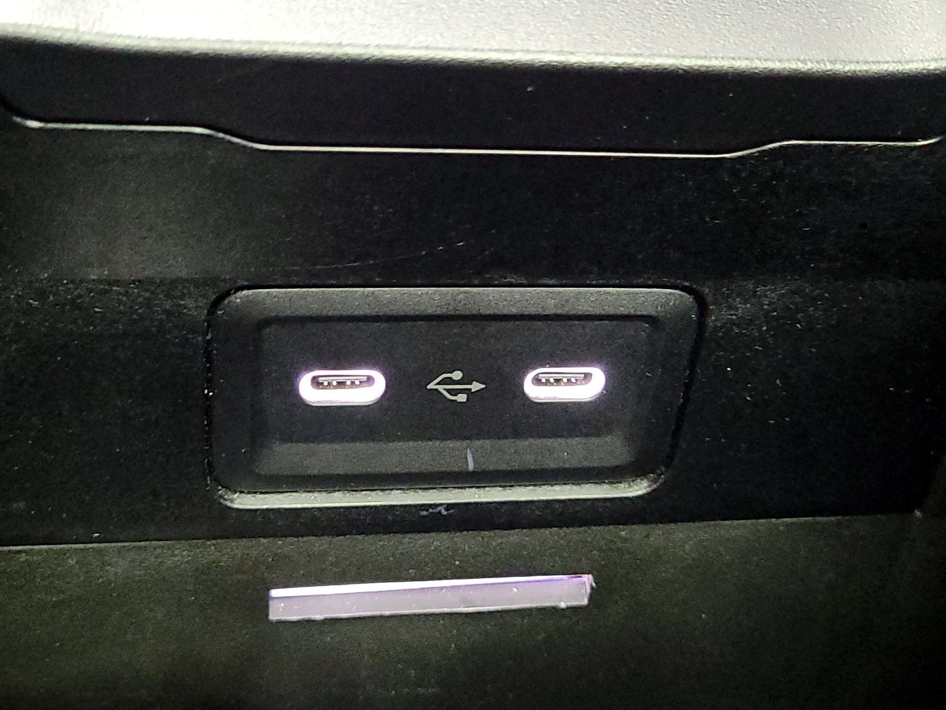 Thumbnail: 2024 Mercedes-Benz C-Class - 18