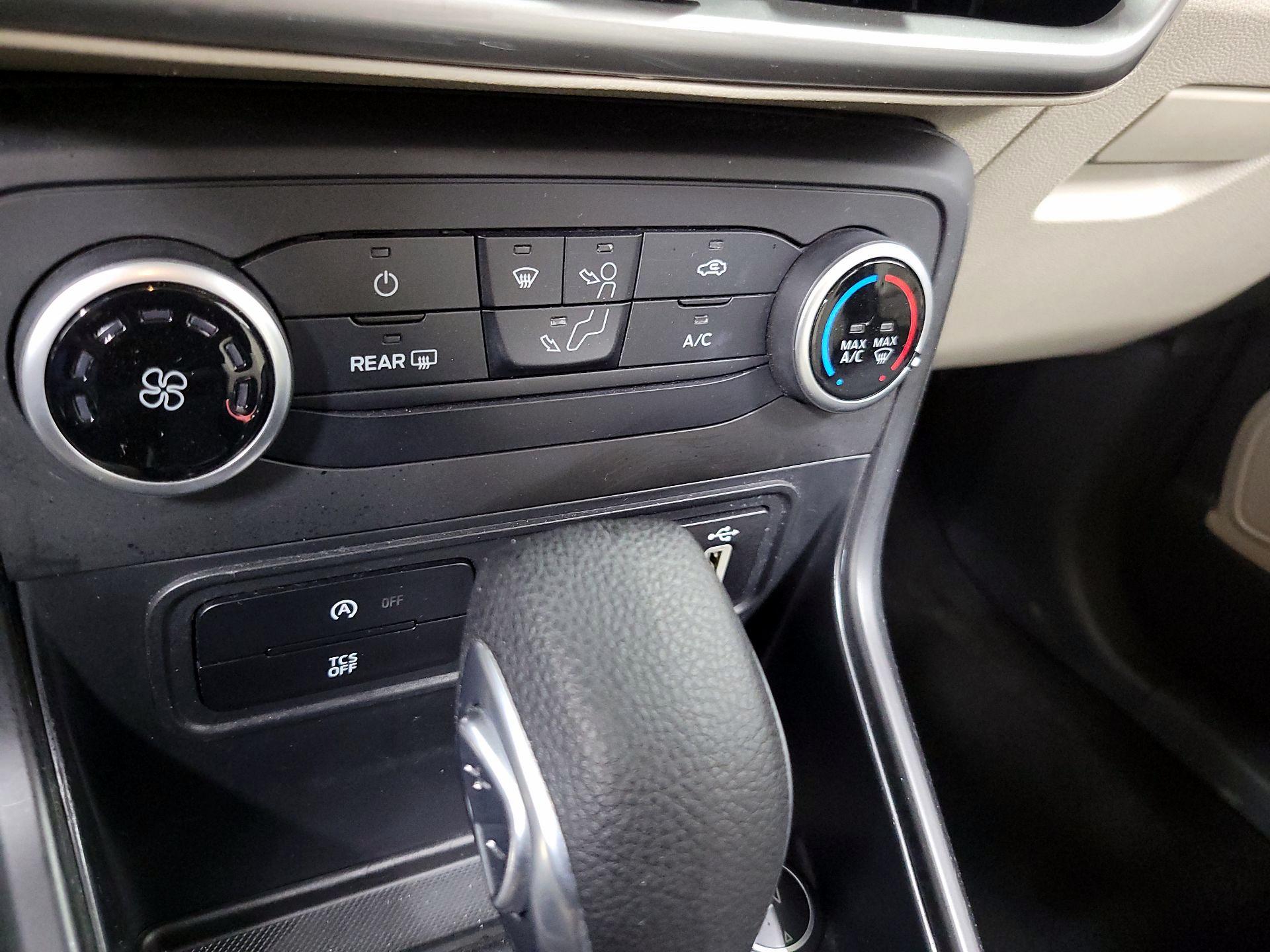 Thumbnail: 2021 Ford EcoSport - 16