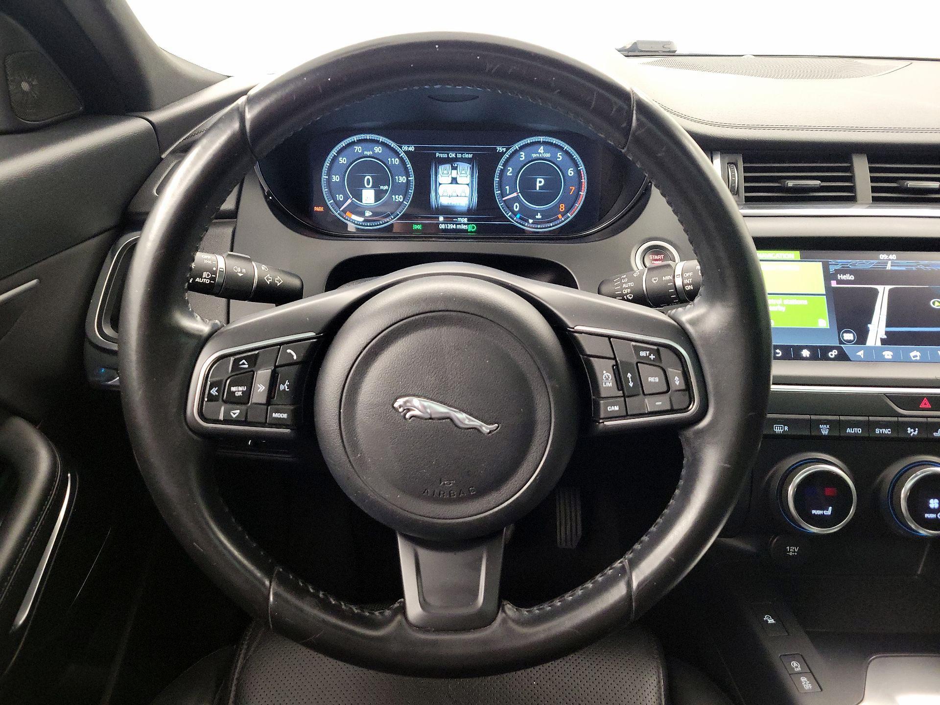 Thumbnail: 2019 Jaguar E-Pace - 10