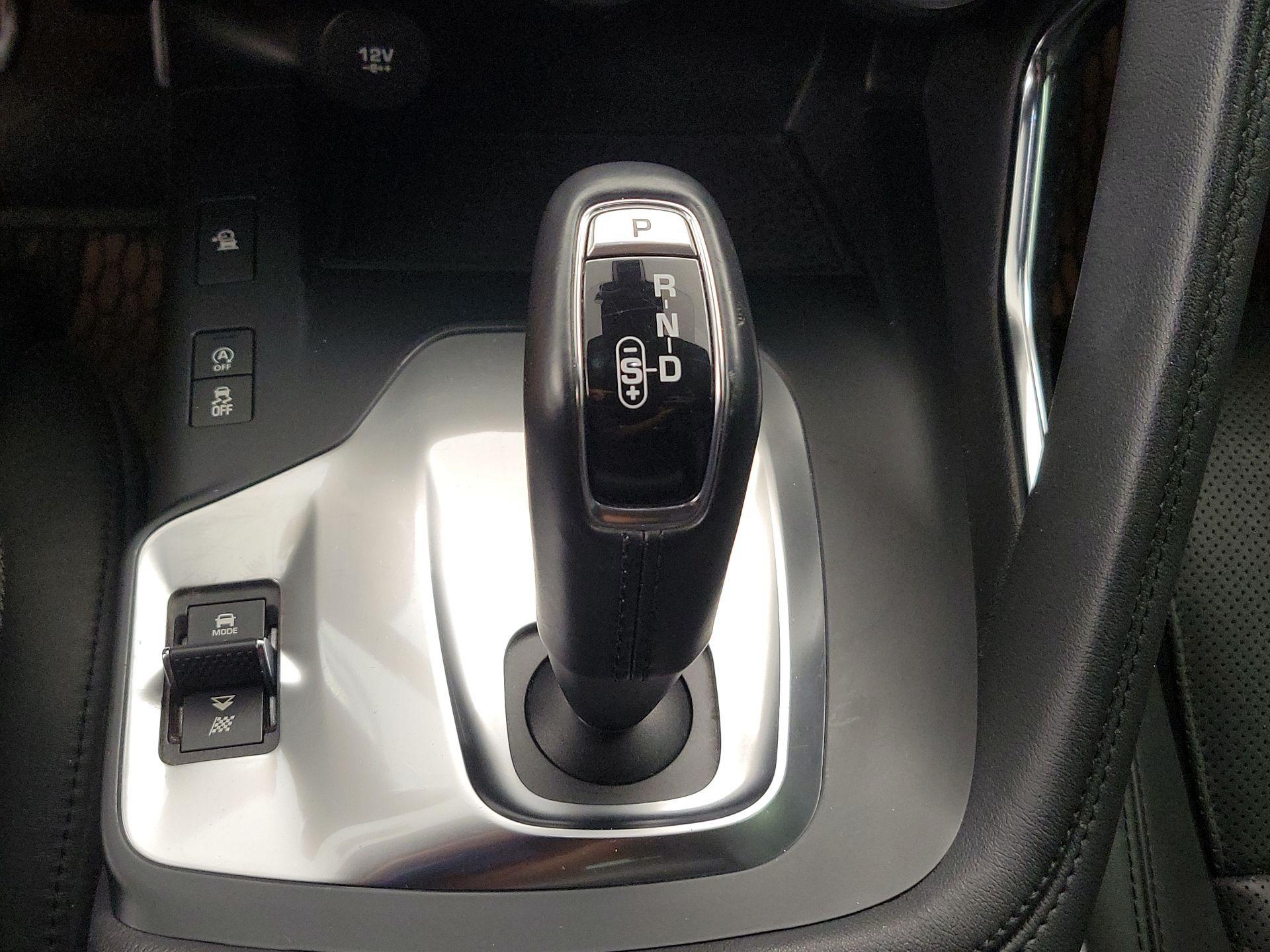 Thumbnail: 2019 Jaguar E-Pace - 18