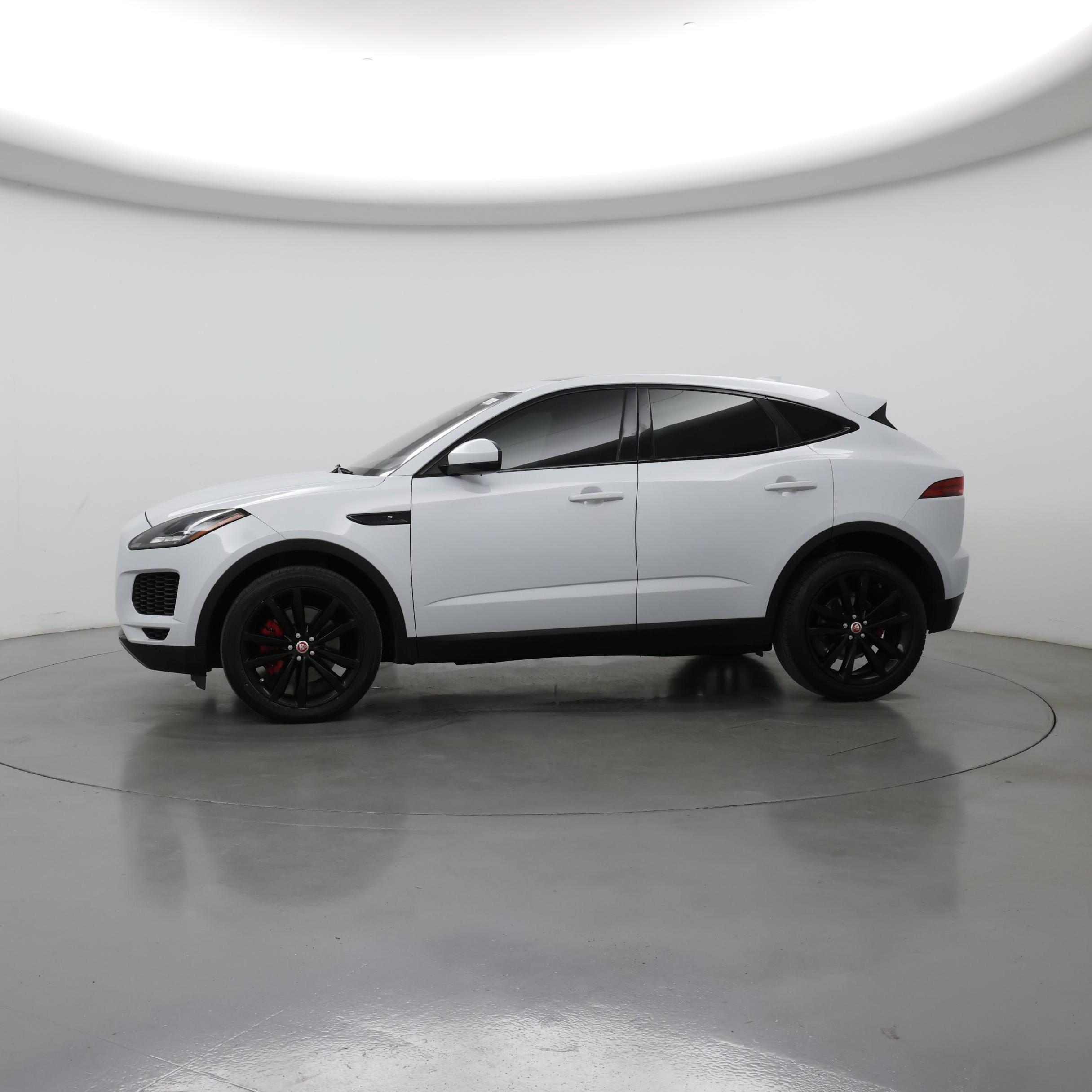Thumbnail: 2019 Jaguar E-Pace - 3
