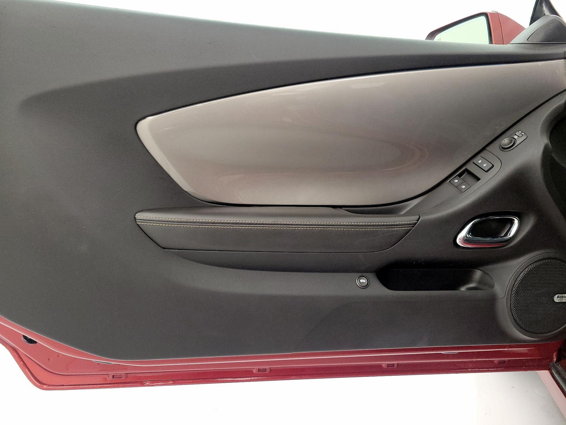 Thumbnail: 2015 Chevrolet Camaro - 10