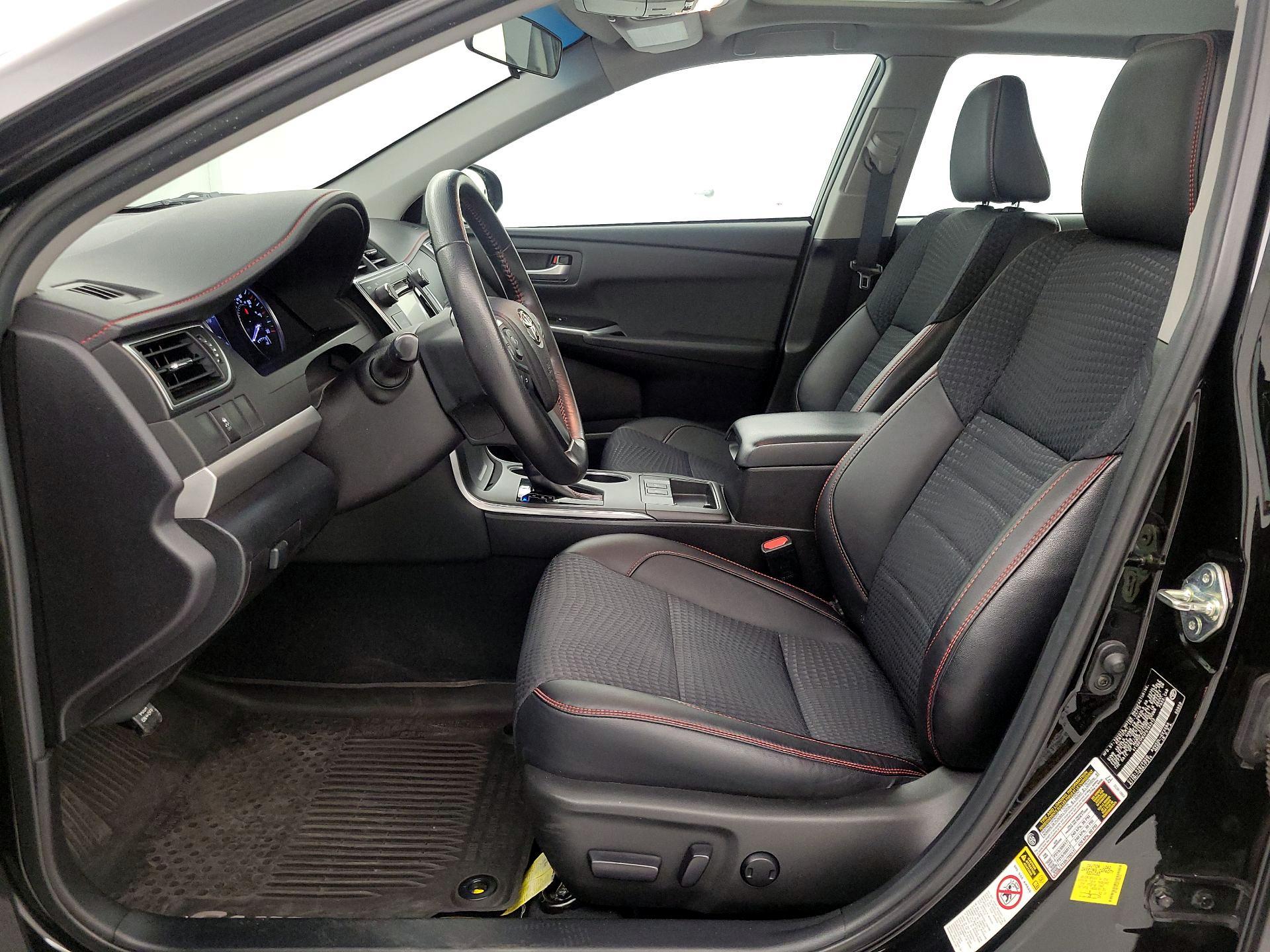 Thumbnail: 2015 Toyota Camry - 9