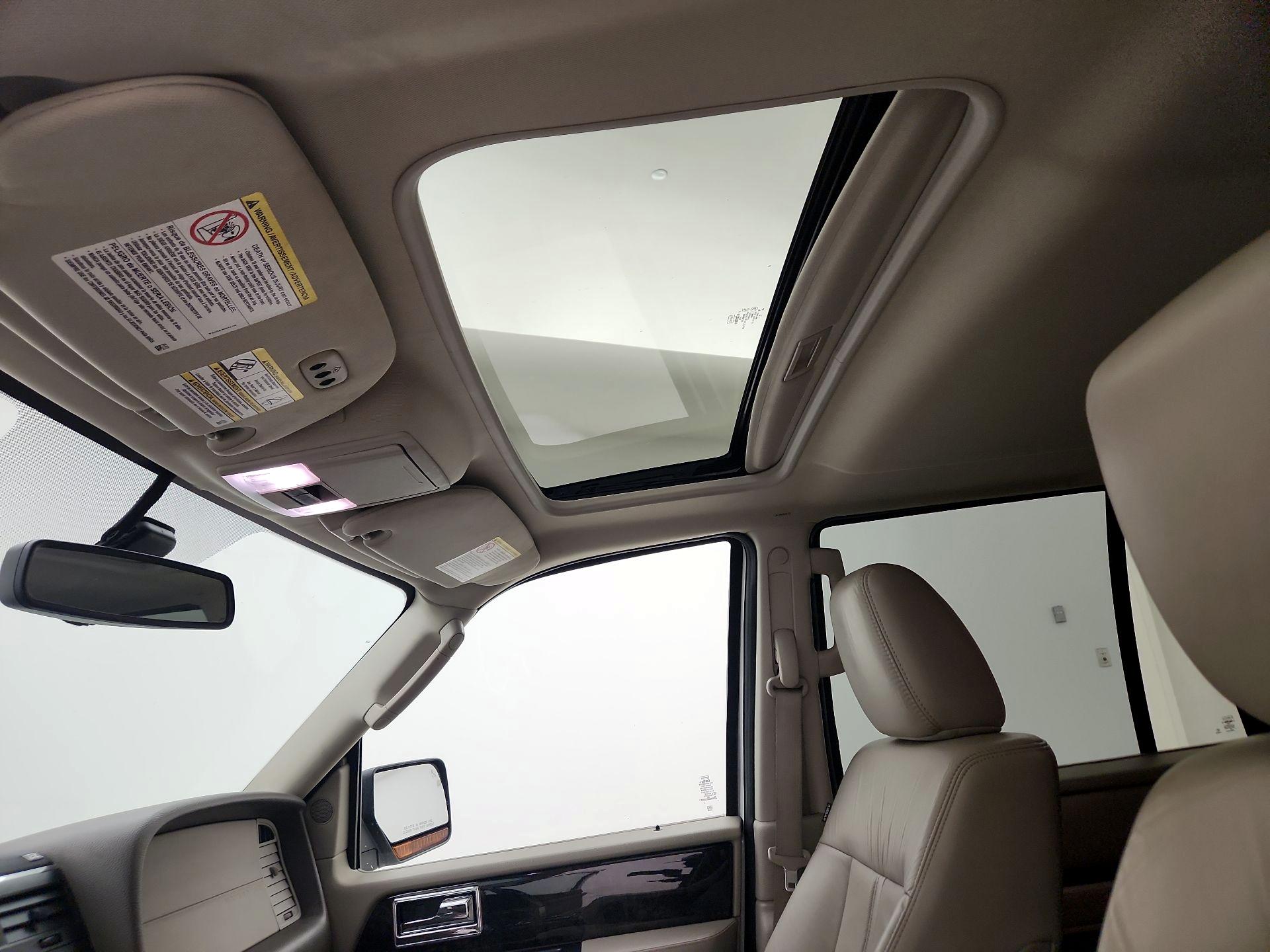 Thumbnail: 2016 Lincoln Navigator - 20