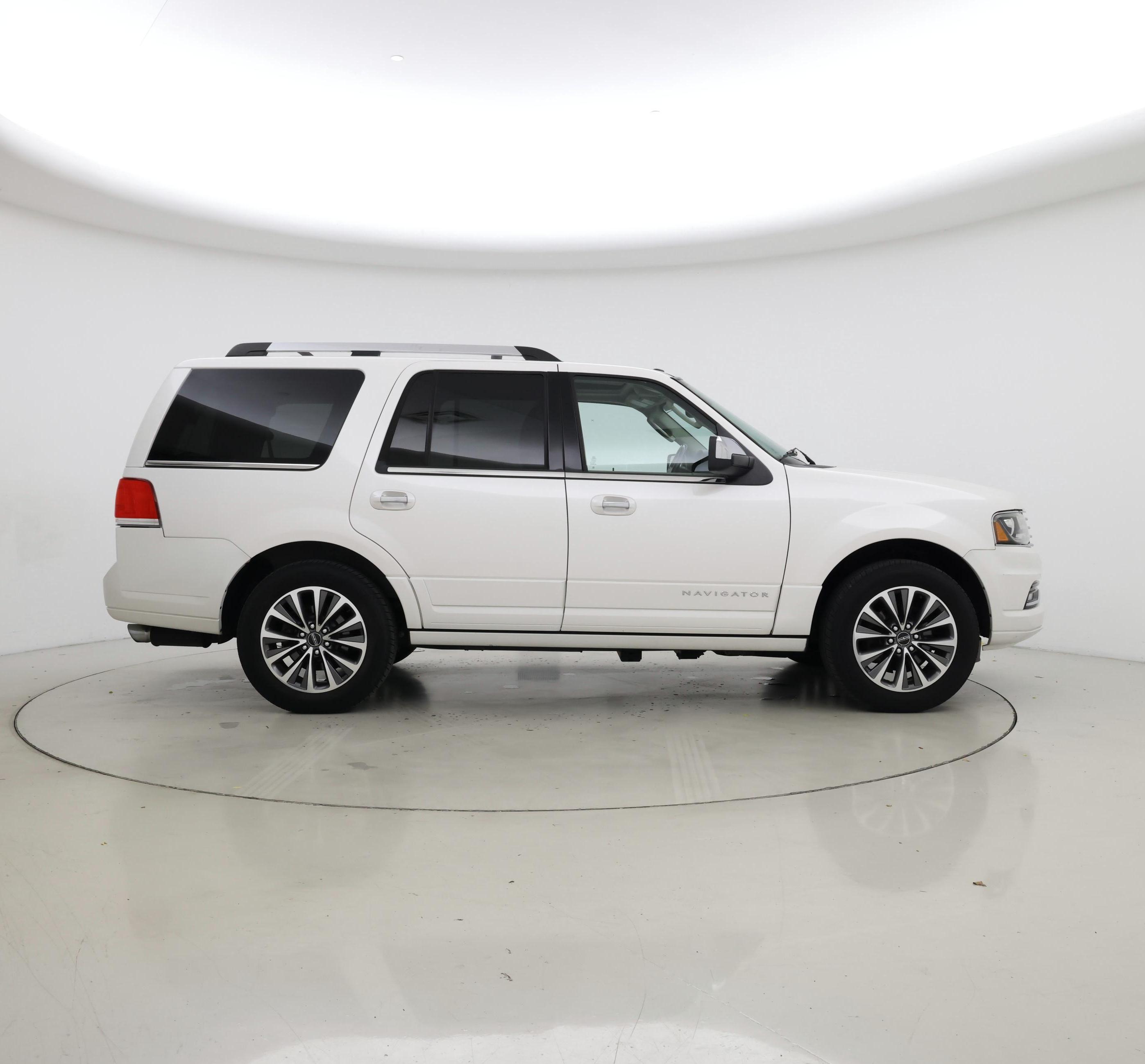 Thumbnail: 2016 Lincoln Navigator - 7