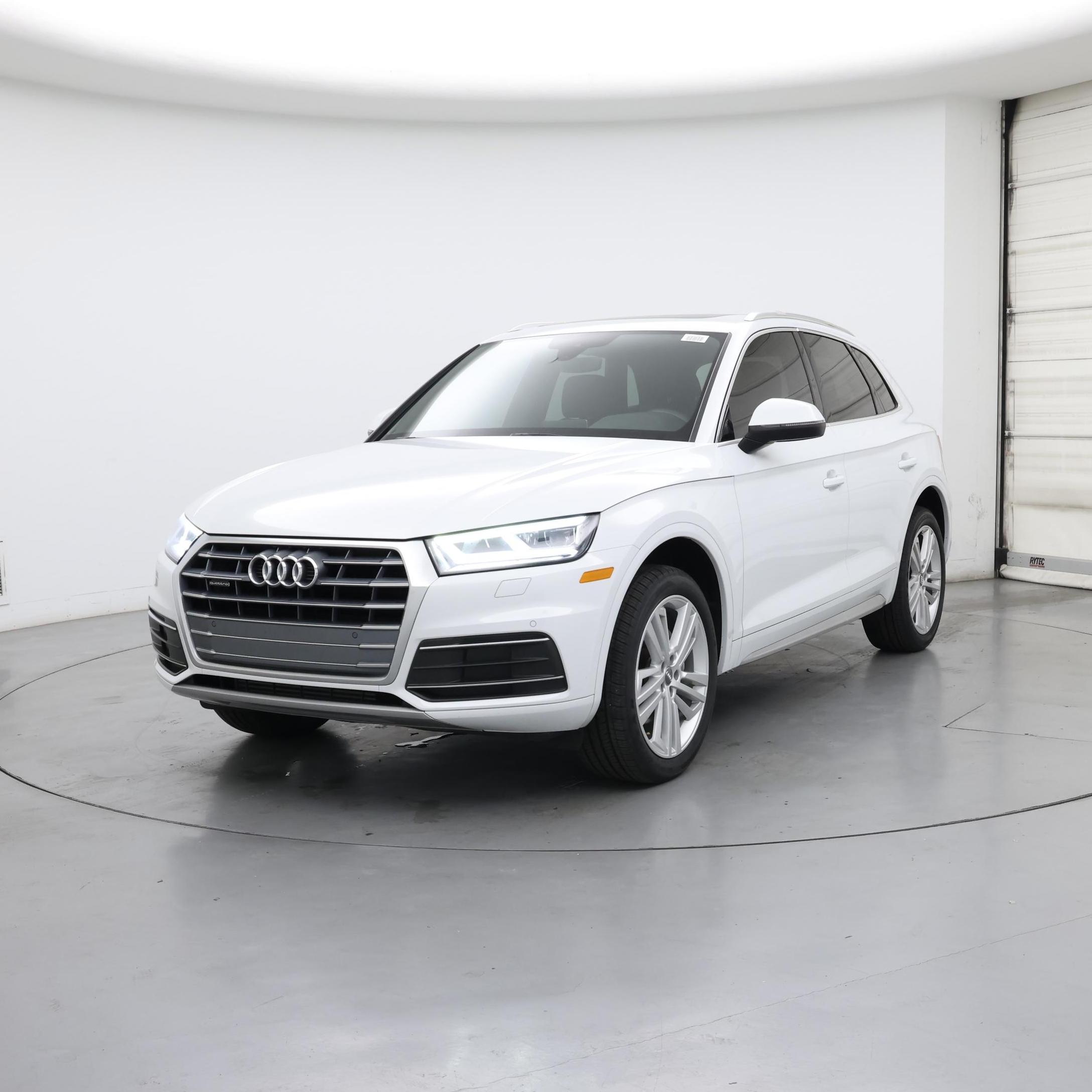 Thumbnail: 2020 Audi Q5 - 4