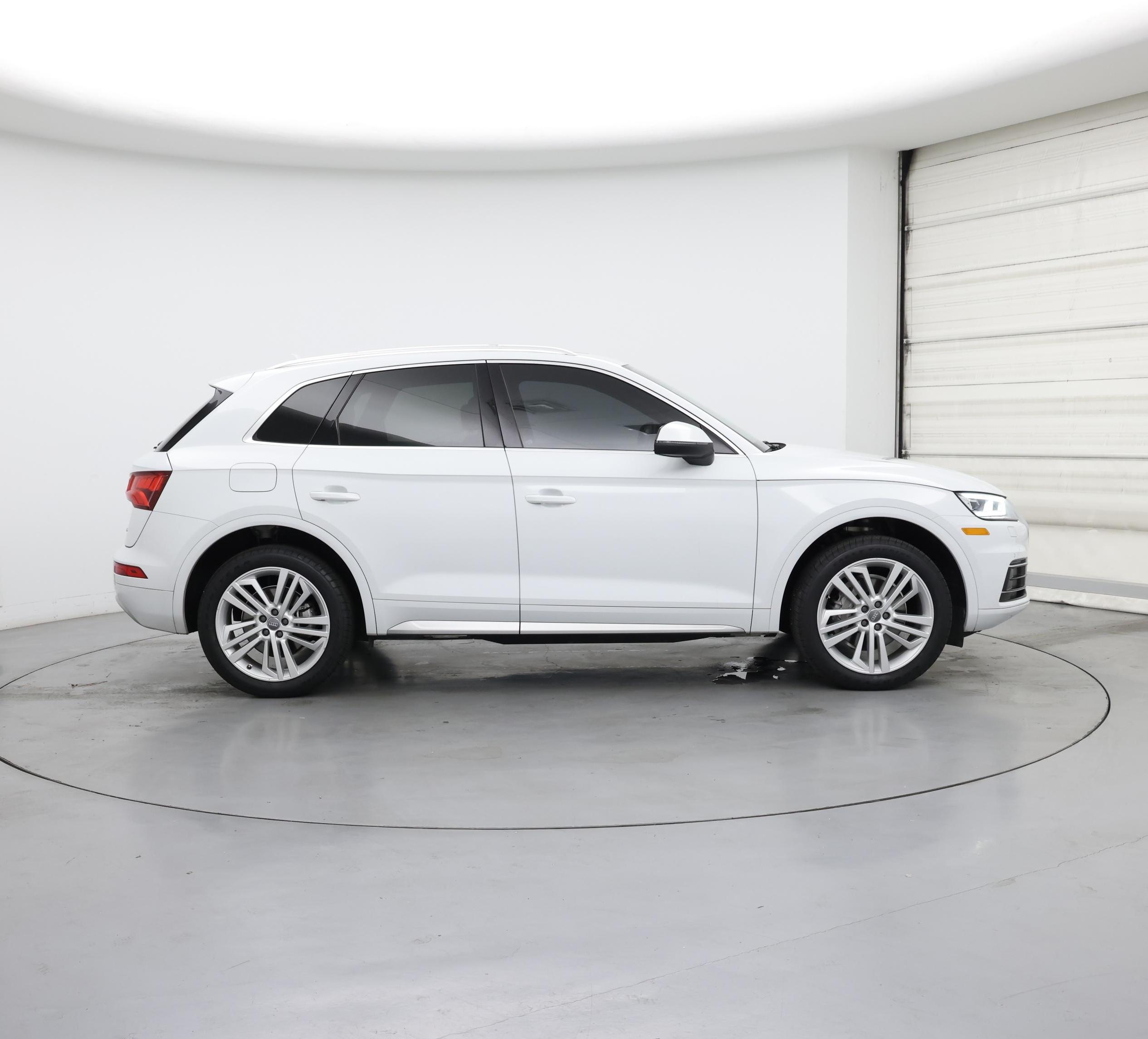 Thumbnail: 2020 Audi Q5 - 7