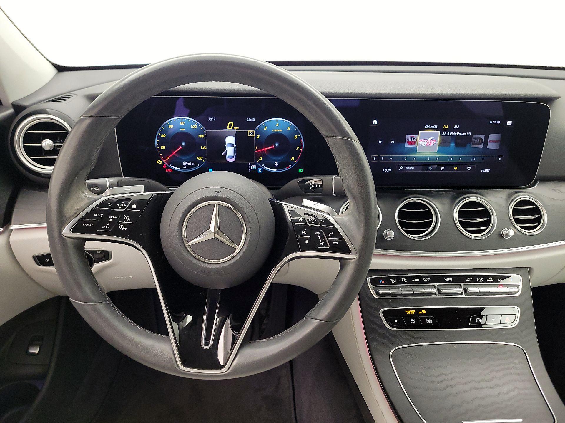 Thumbnail: 2022 Mercedes-Benz E-Class - 10
